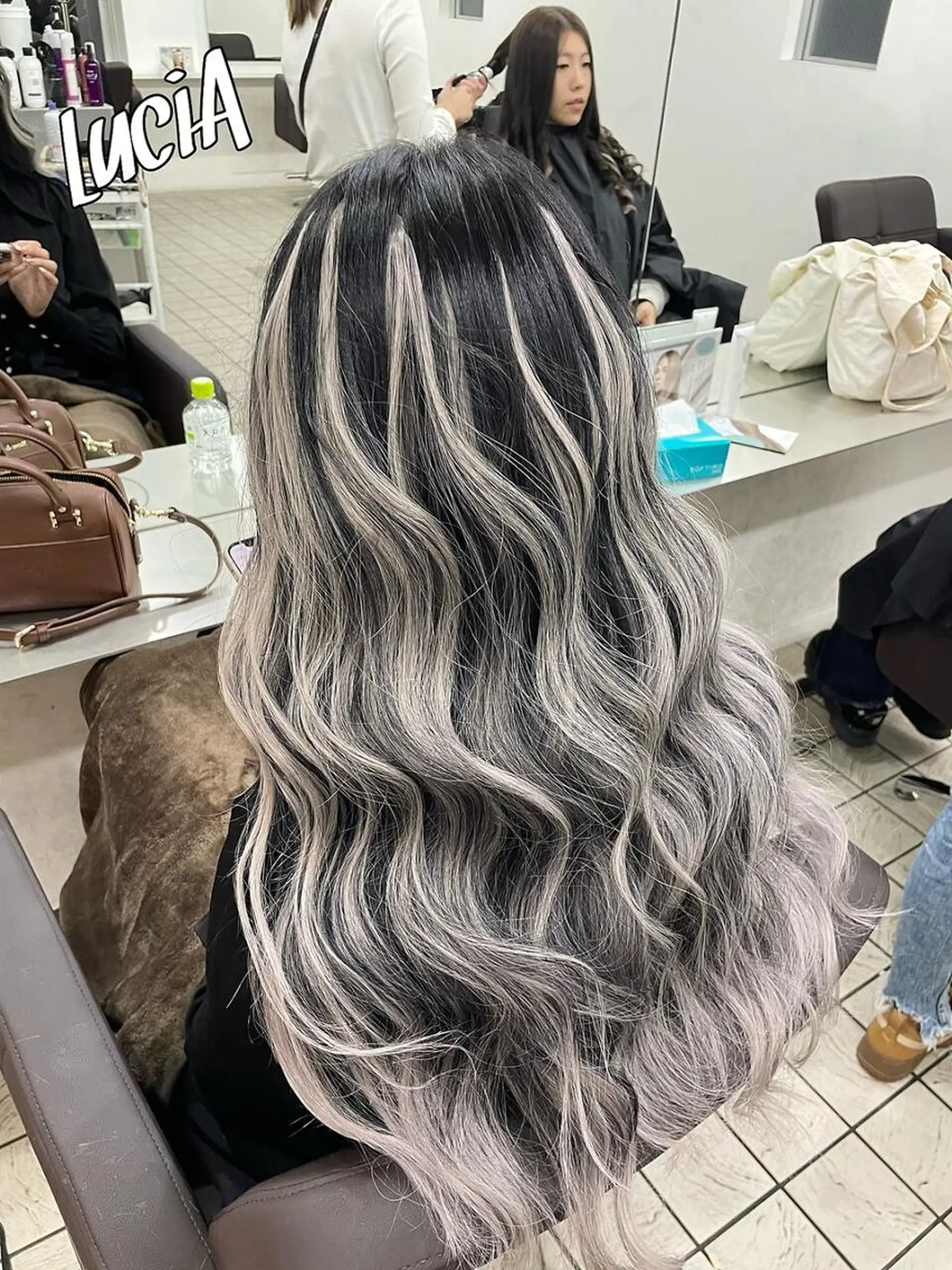 ロング ヘアアレンジ カラー ブリーチ エクステ エクステ LuciA\5900のヘアスタイル