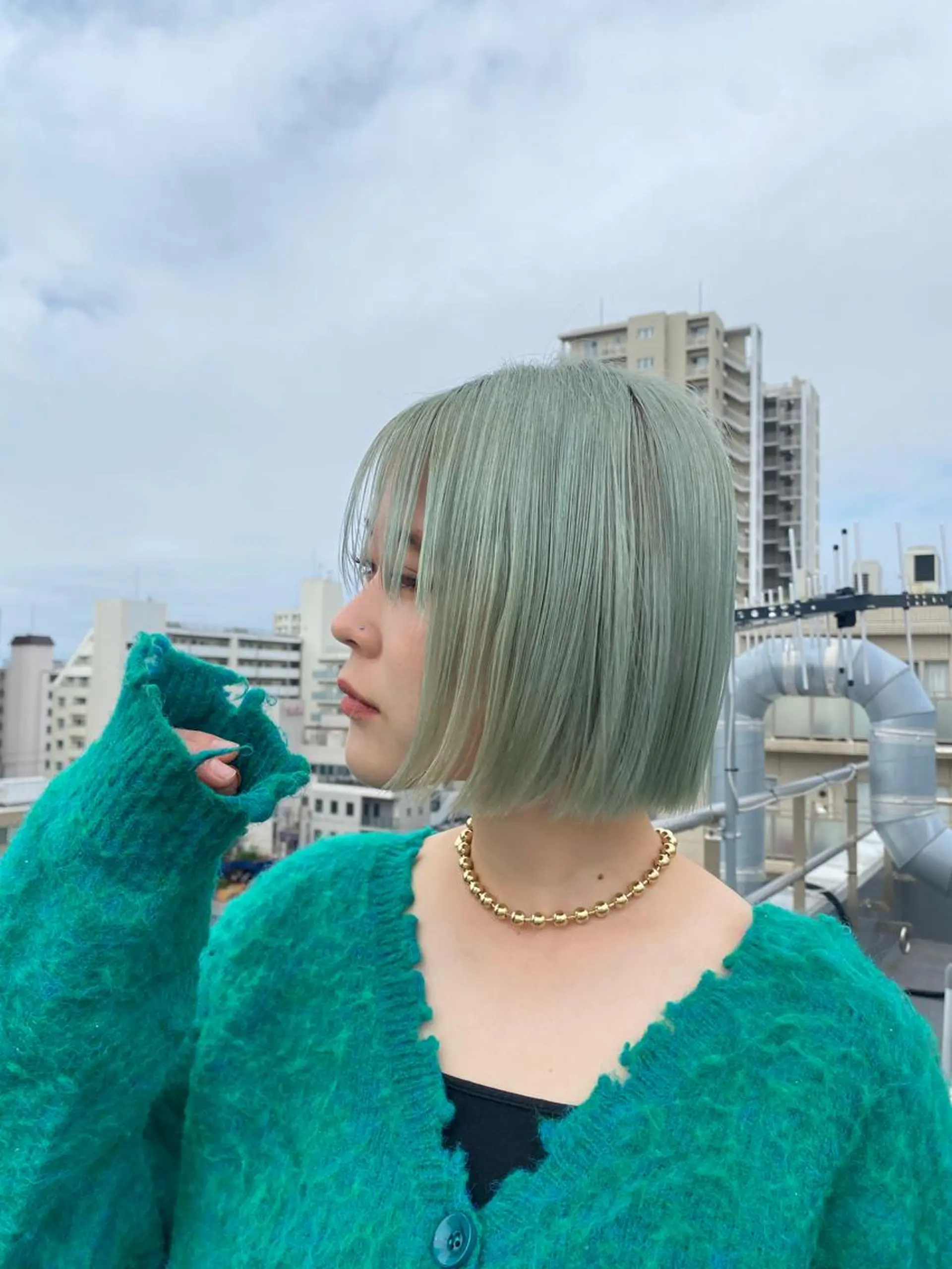 ショート カラー 切りっぱなしボブ ダブルカラー ハイトーンカラー ボブ デザインカラー/ kanae🌱のヘアスタイル