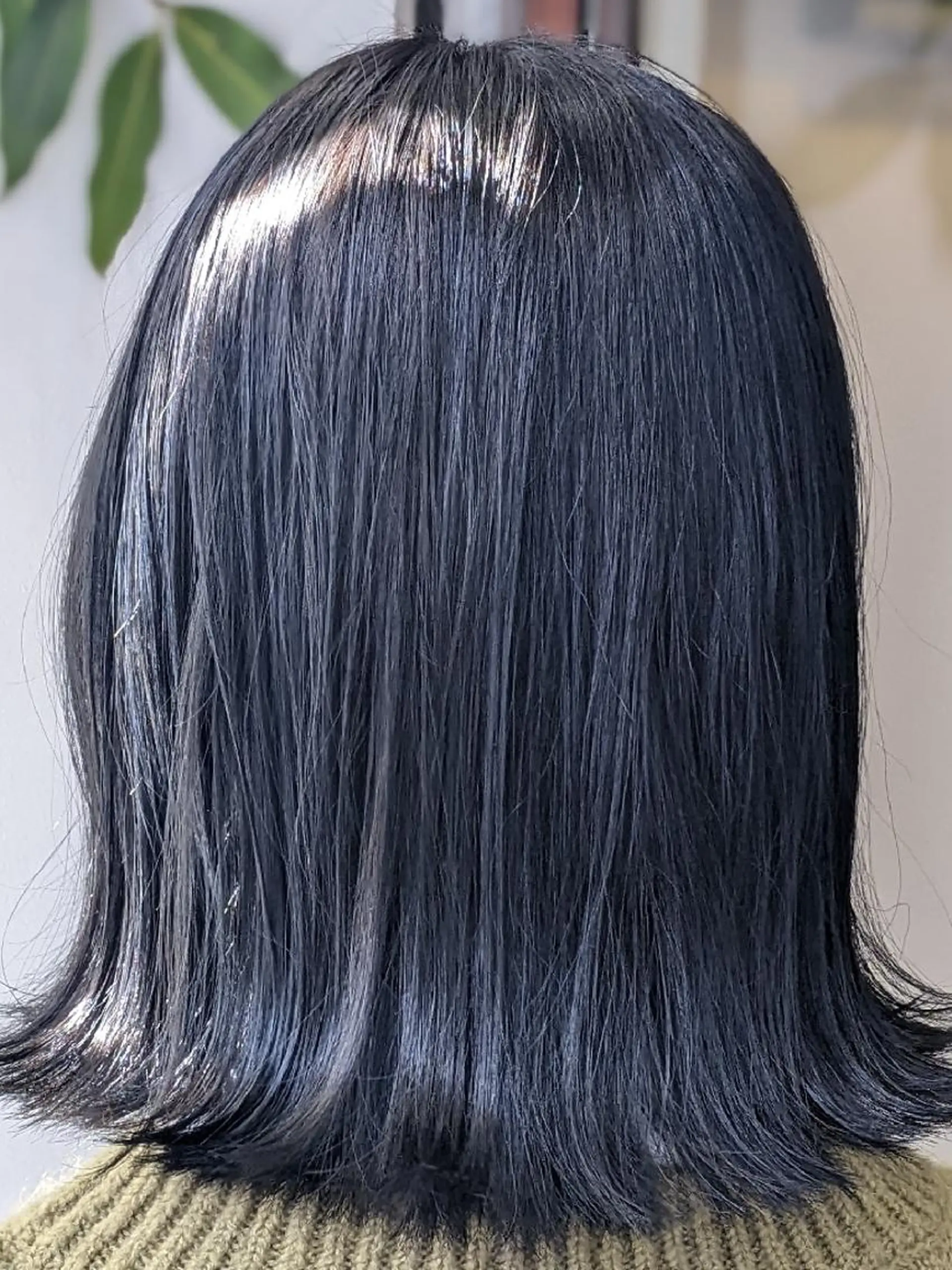 セミロング カラー 髪質改善アンブリーチ 店長みやけななのヘアスタイル