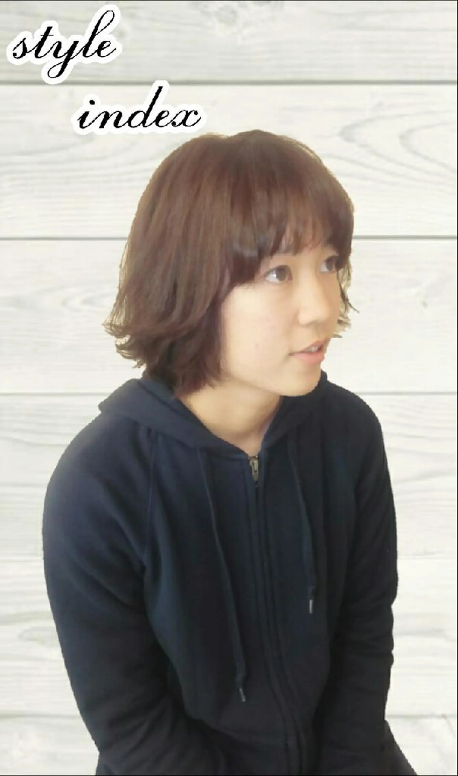 ミディアム カラー バイオレットカラー ボブ 外ハネヘア 脇田 雄大のヘアスタイル