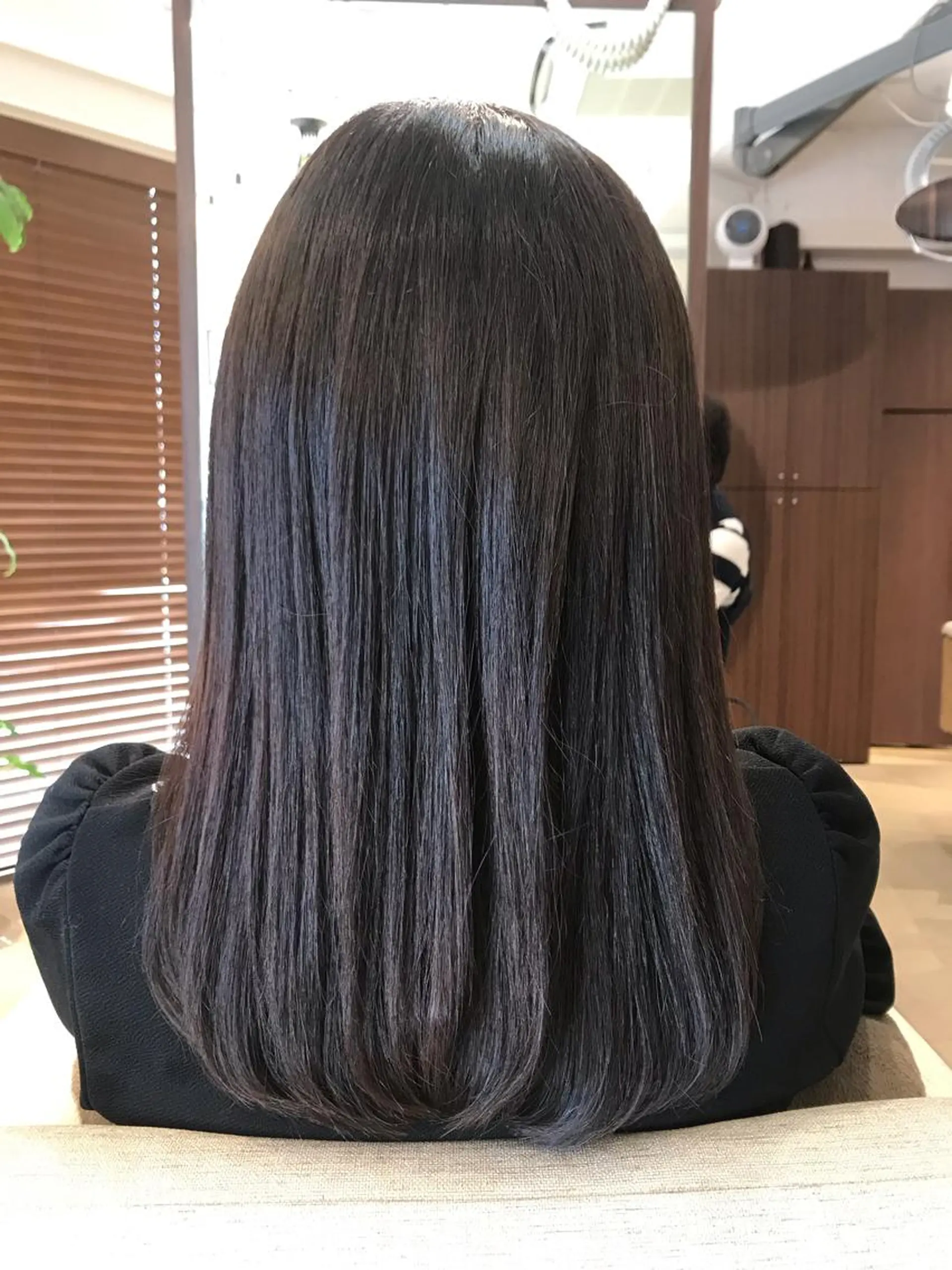 セミロング 縮毛矯正 newi saLyu 片岡ふきのヘアスタイル