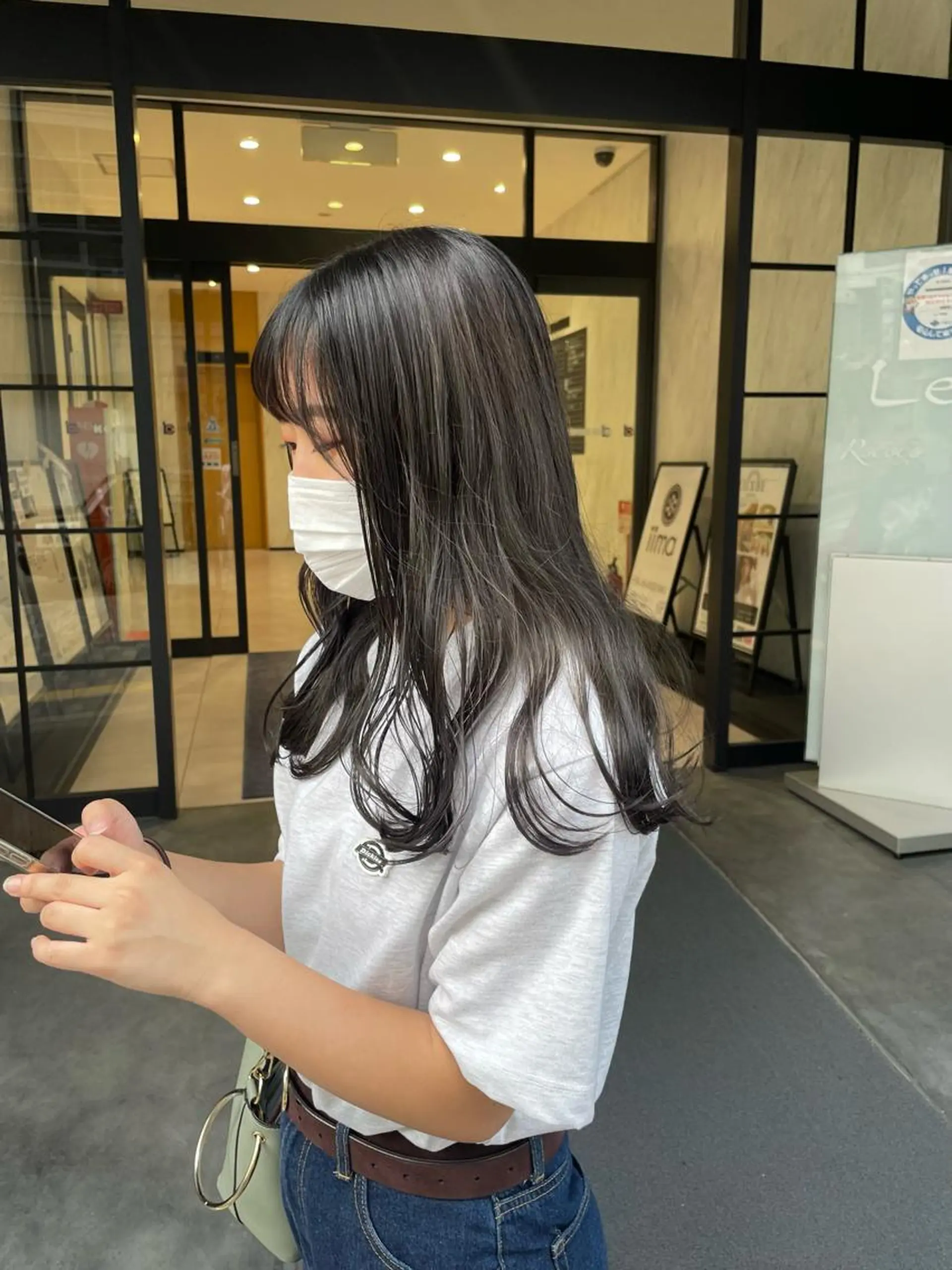 セミロング カラー yohaku misakiのヘアスタイル