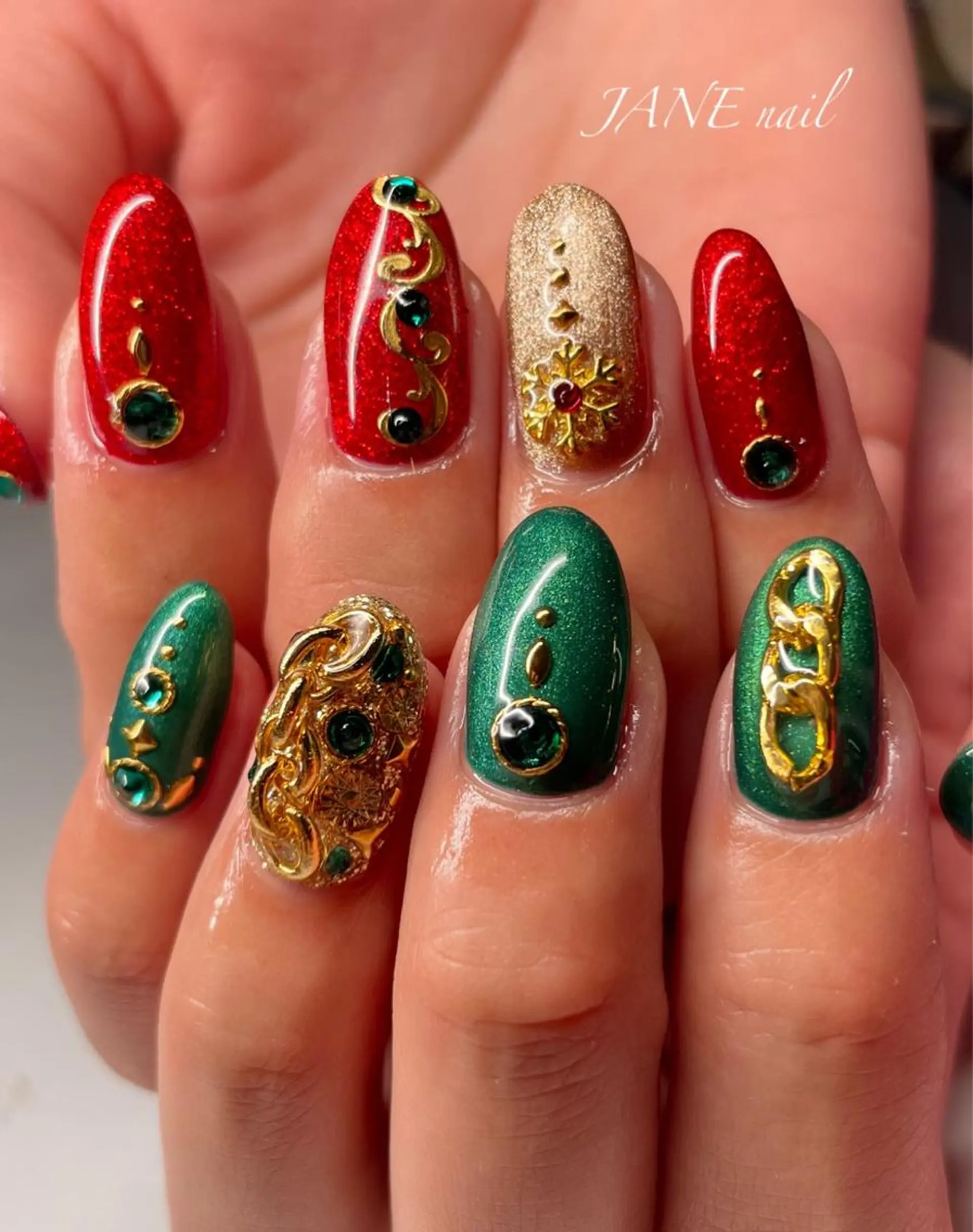 ネイル ボルドー フットネイル ゴールド グリーン ラメ(グリッター) ハンドネイル Nail Salon JANEのネイルデザイン