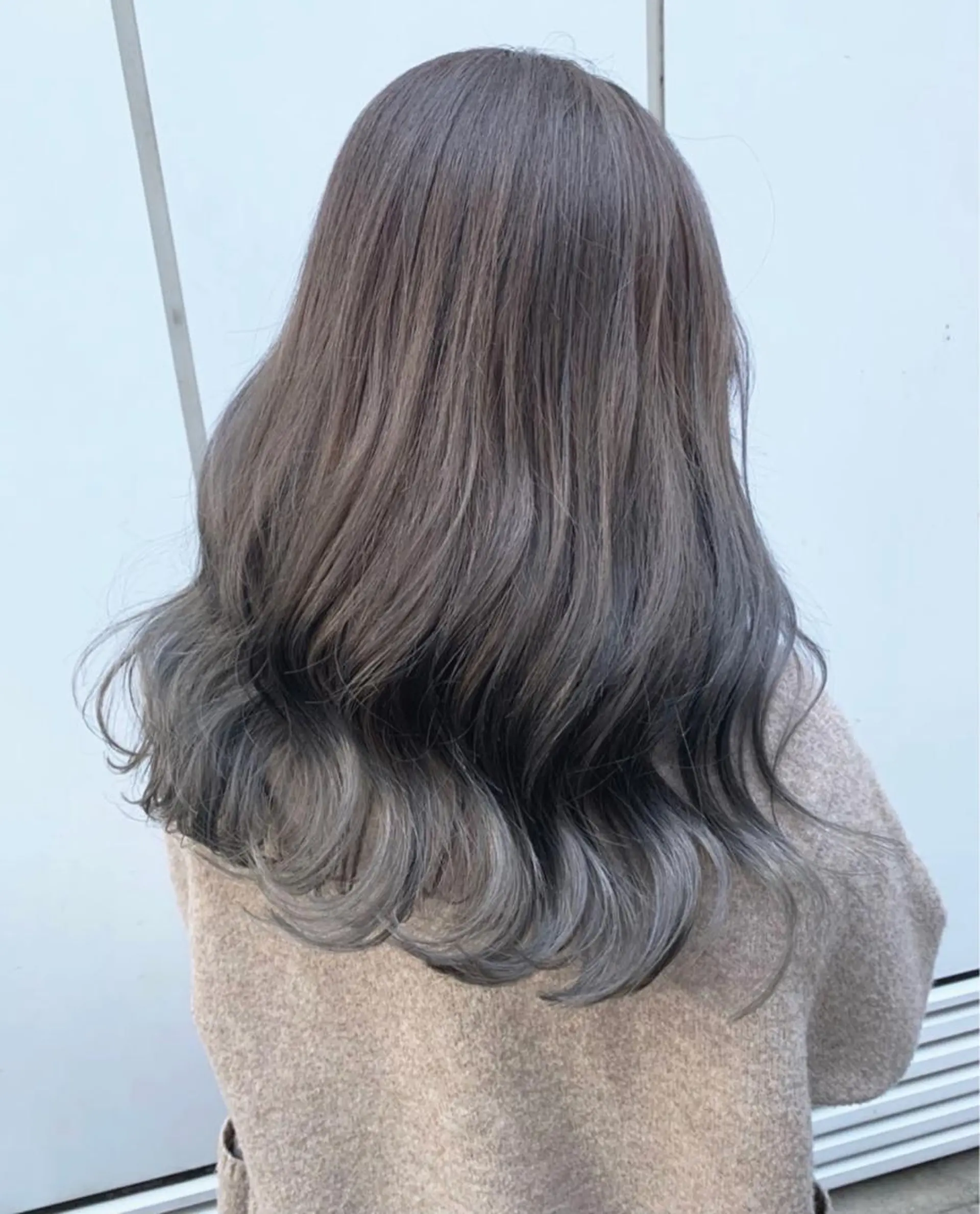 ミディアム カラー エミュスト心斎橋所属・🎨カラー&髪質改善 職人　松葉優希のヘアスタイル