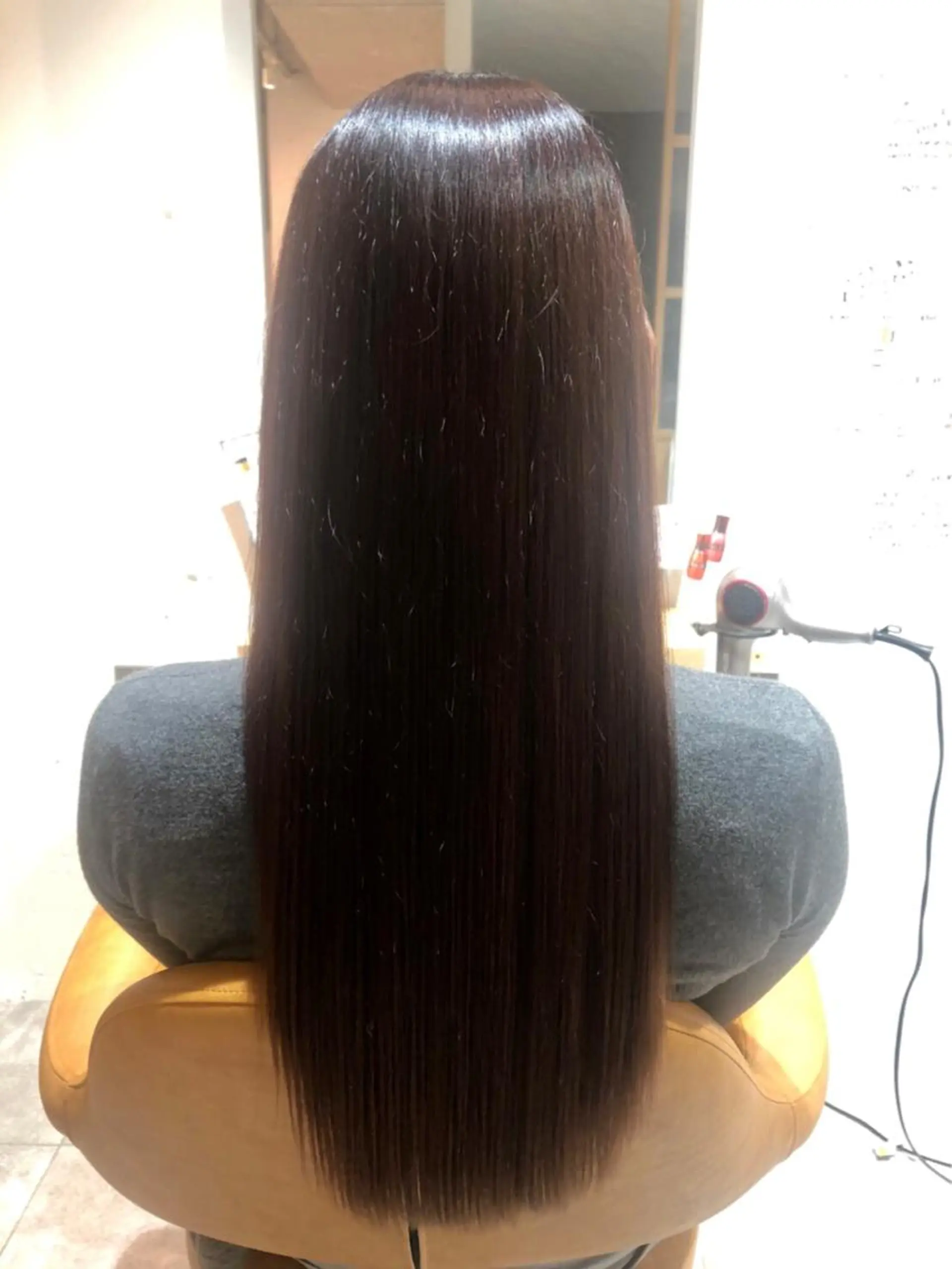 ロング カット 縮毛矯正 田辺 黎花のヘアスタイル