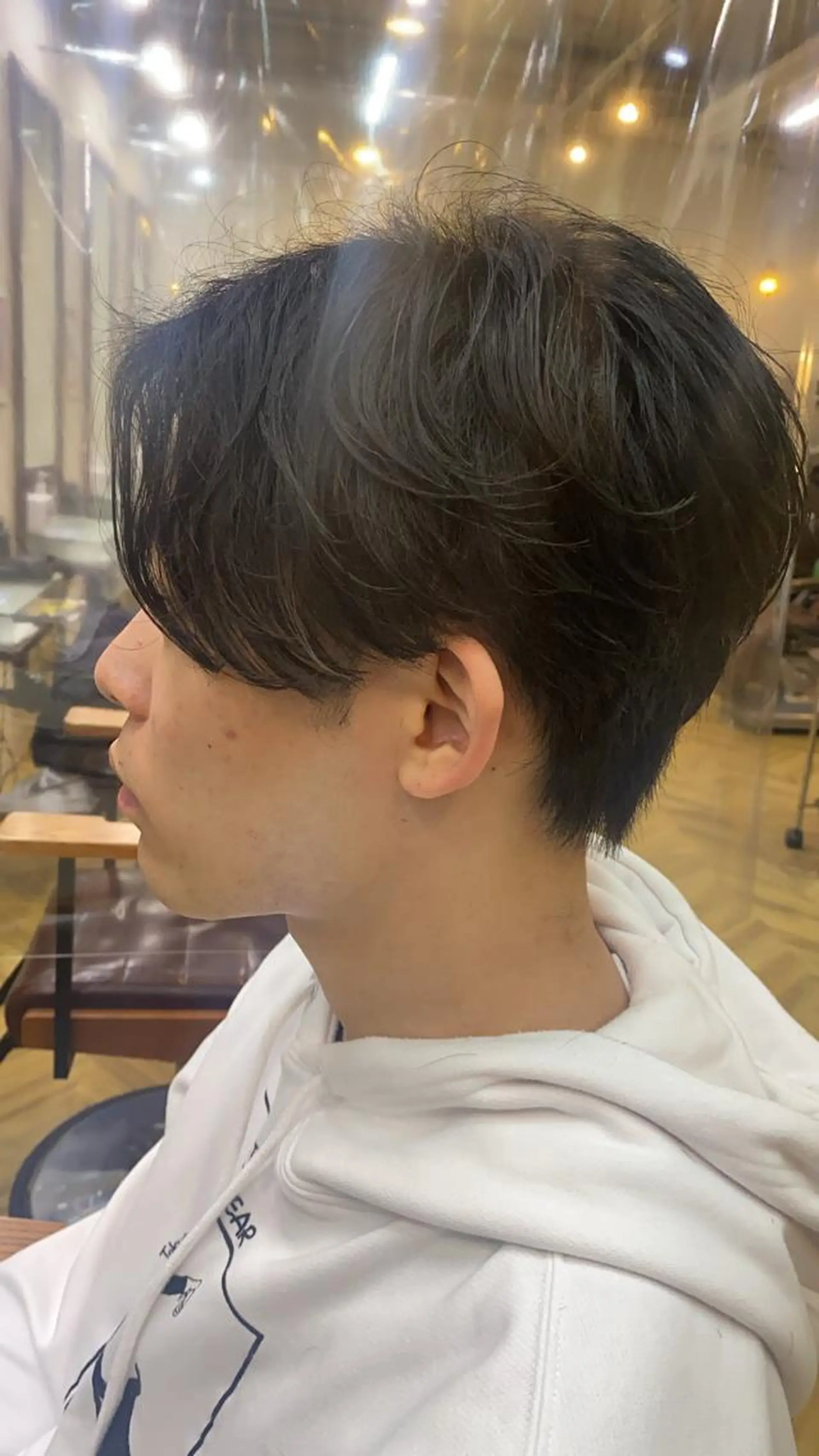 メンズ メンズパーマ カット パーマ 柏のセンターパート のプロ関口 柊太のヘアスタイル