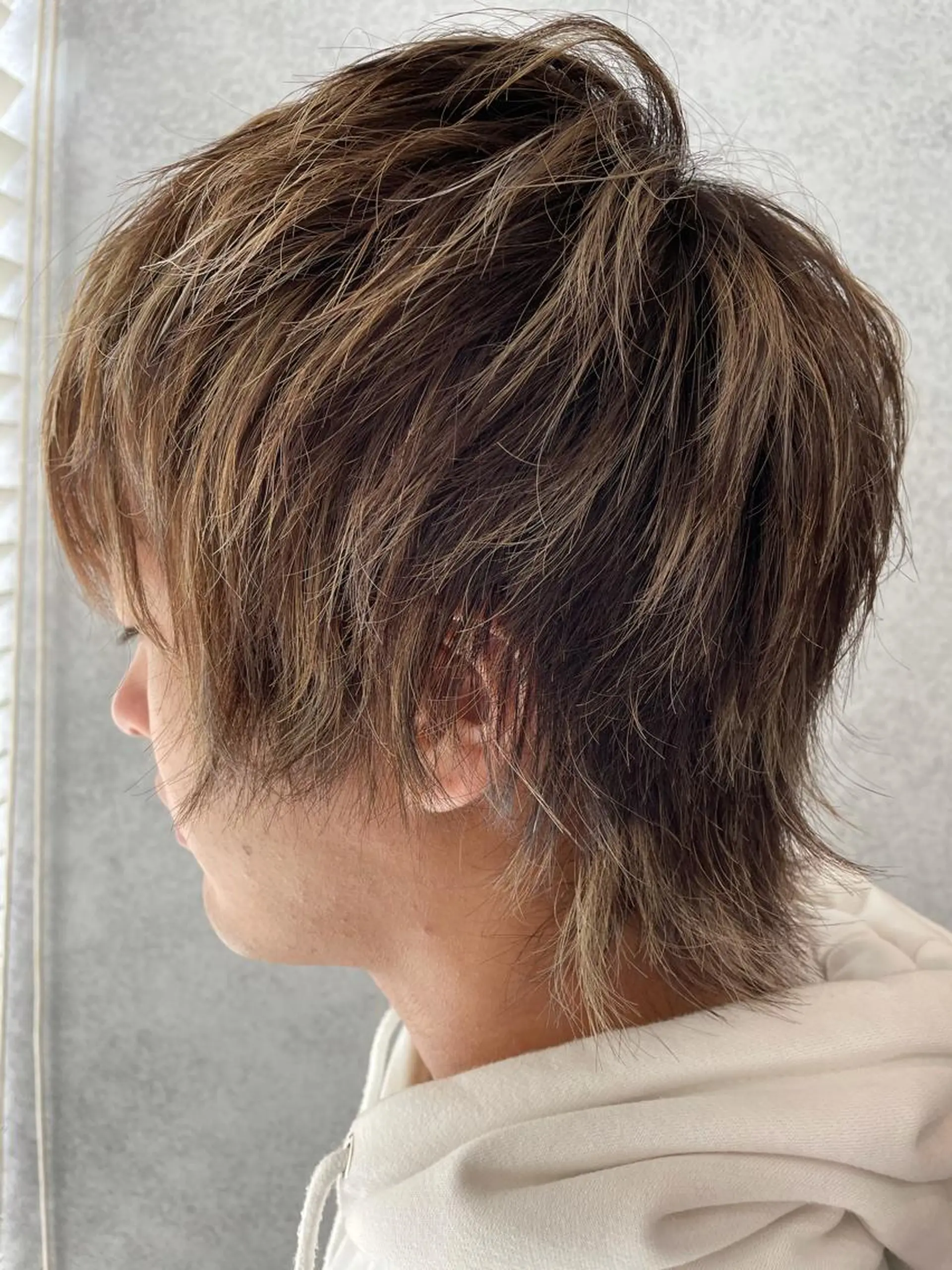 カラー メンズ メンズブリーチ メンズメッシュ ブリーチ メッシュ 櫻井 未悠のヘアスタイル