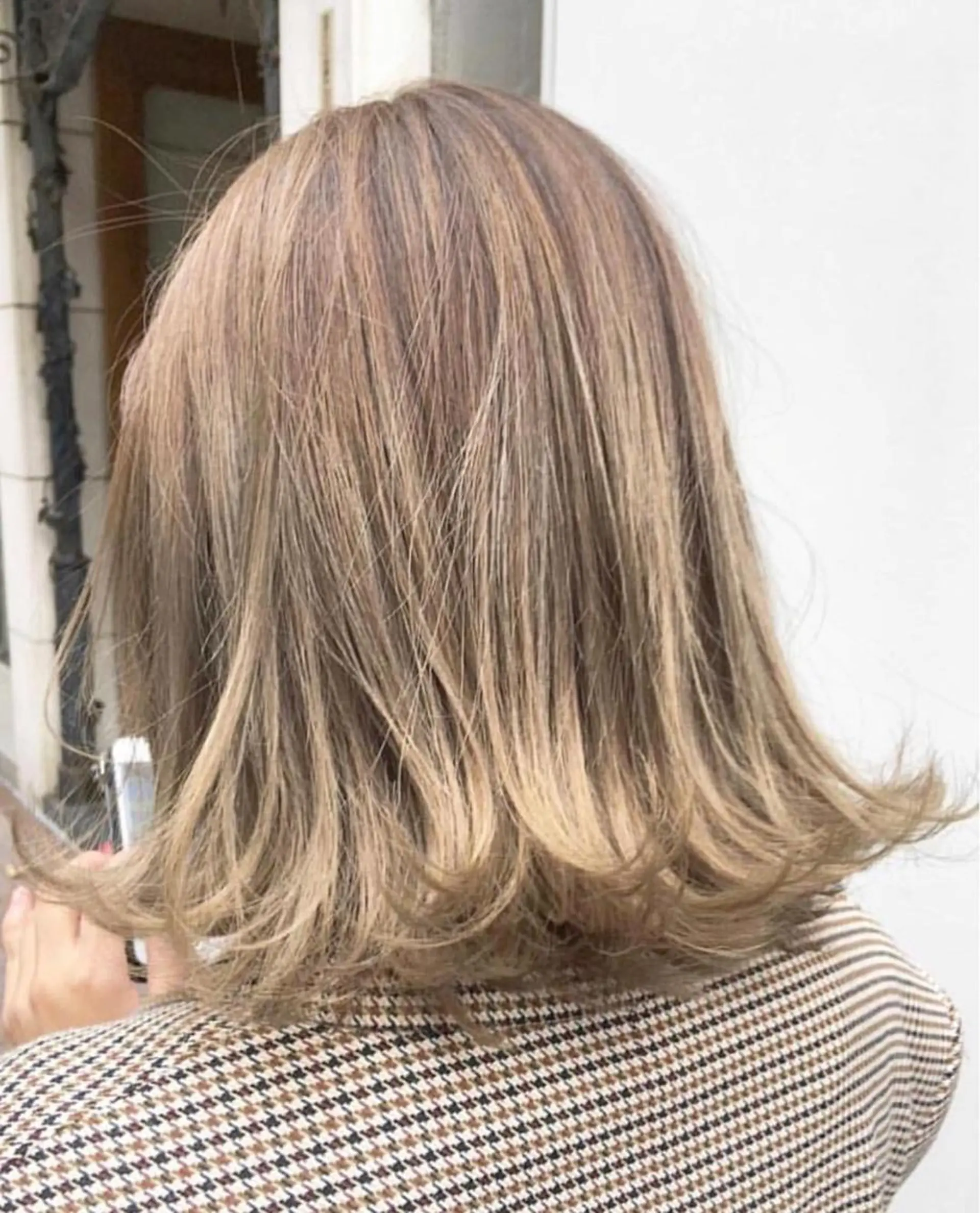 ロング ハイライト レイヤーカット salowin 原宿 aroa所属・韓国／ハッシュカット ／透明感カラー／金野のヘアスタイル