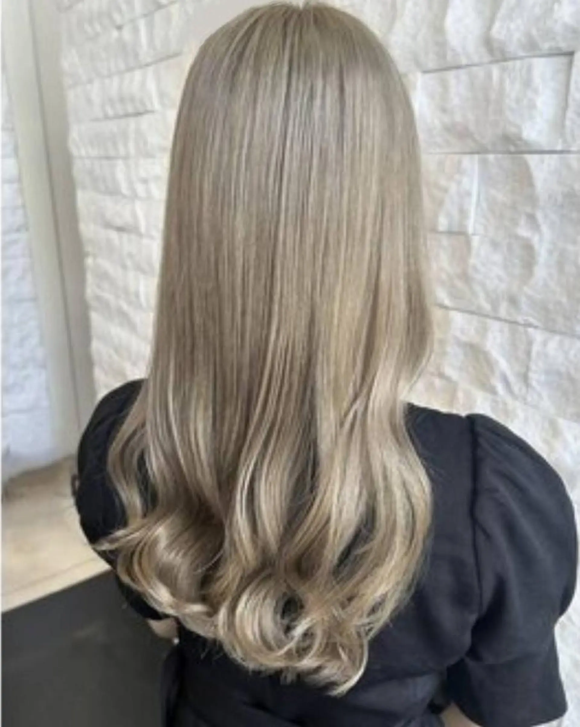 ロング カラー ルシードスタイル REVEのヘアスタイル