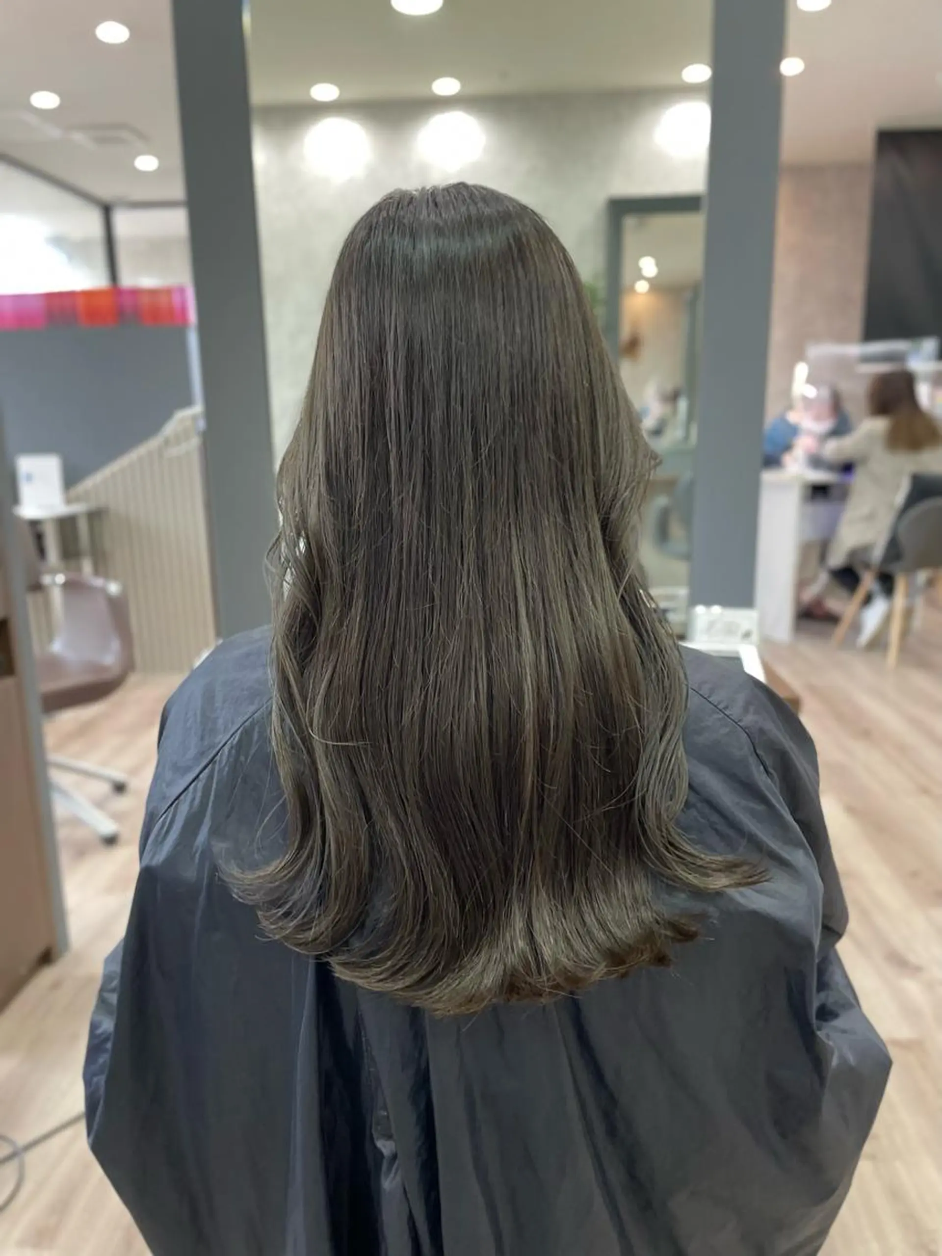 ロング カラー アッシュ ベージュカラー オリーブアッシュ オリーブベージュ たなか りなのヘアスタイル