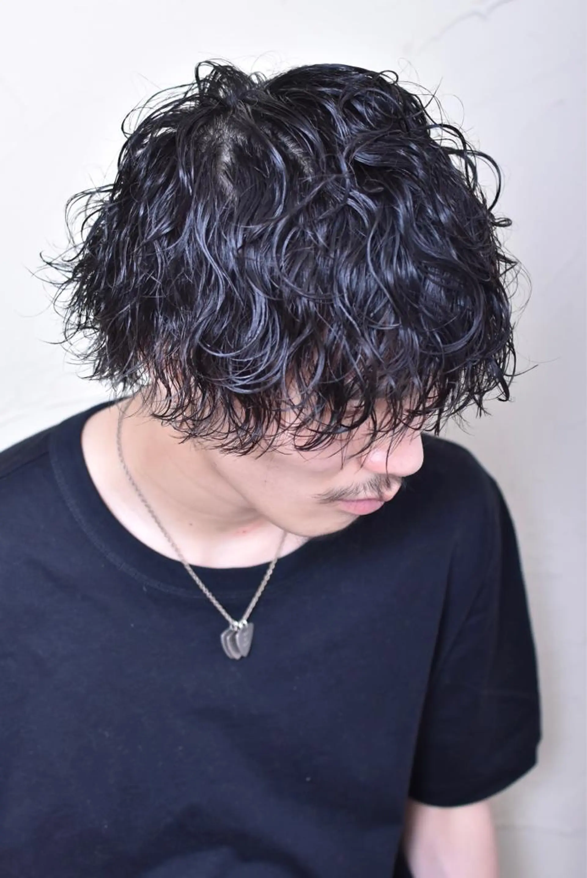 ミディアム パーマ メンズ ミディアムパーマ マッシュ メンズパーマ 波巻きパーマ スパイラルパーマ カット パーマ メンズ特化/パーマ指 名No.1/百瀬太郎のヘアスタイル