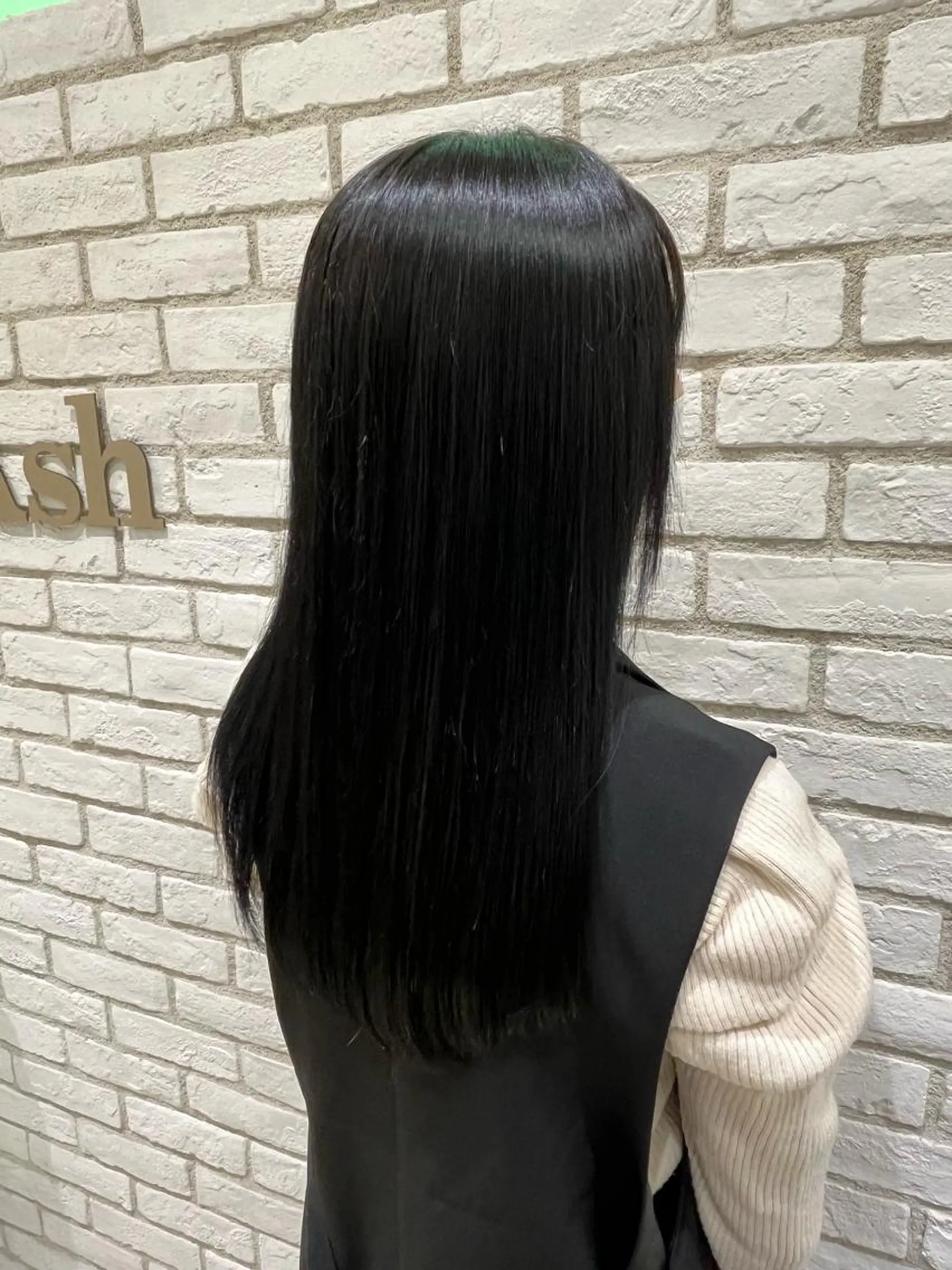 ロング DC カラーモデルのヘアスタイル