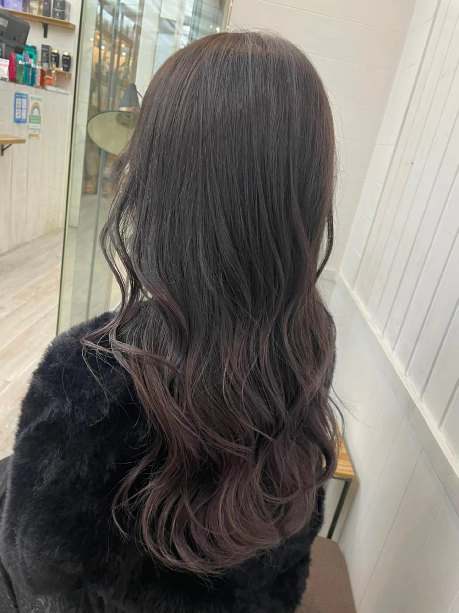 ロング カラー パーマ イルミナカラー 外国人風カラー ヨシンモリ ロング トリートメント カット ヘアカラー トリートメント newi saLyu ネウィ　サリューのヘアスタイル