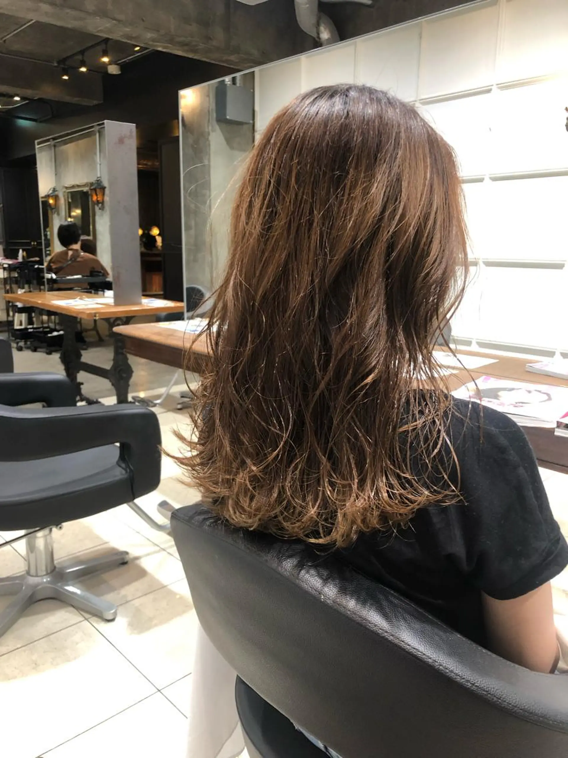 セミロング マンツーマン／韓国 ヘア‎Amiのヘアスタイル