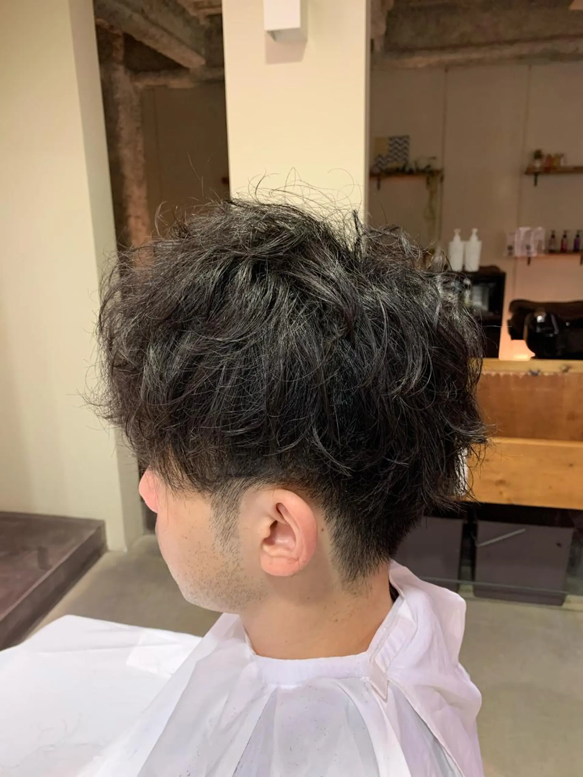 ショート パーマ メンズ マッシュ ショートヘア カット ヘアカラー 縮毛矯正 トリートメント 岸本 桂輝のヘアスタイル