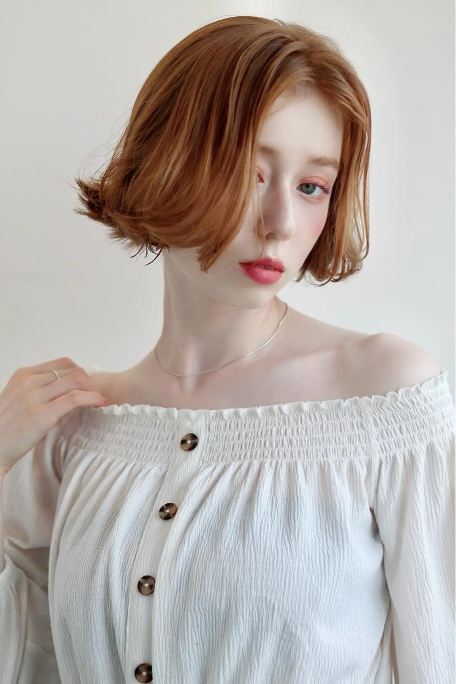 ミディアム カット ヘアカラー 229所属・高橋 亜紀のヘアスタイル