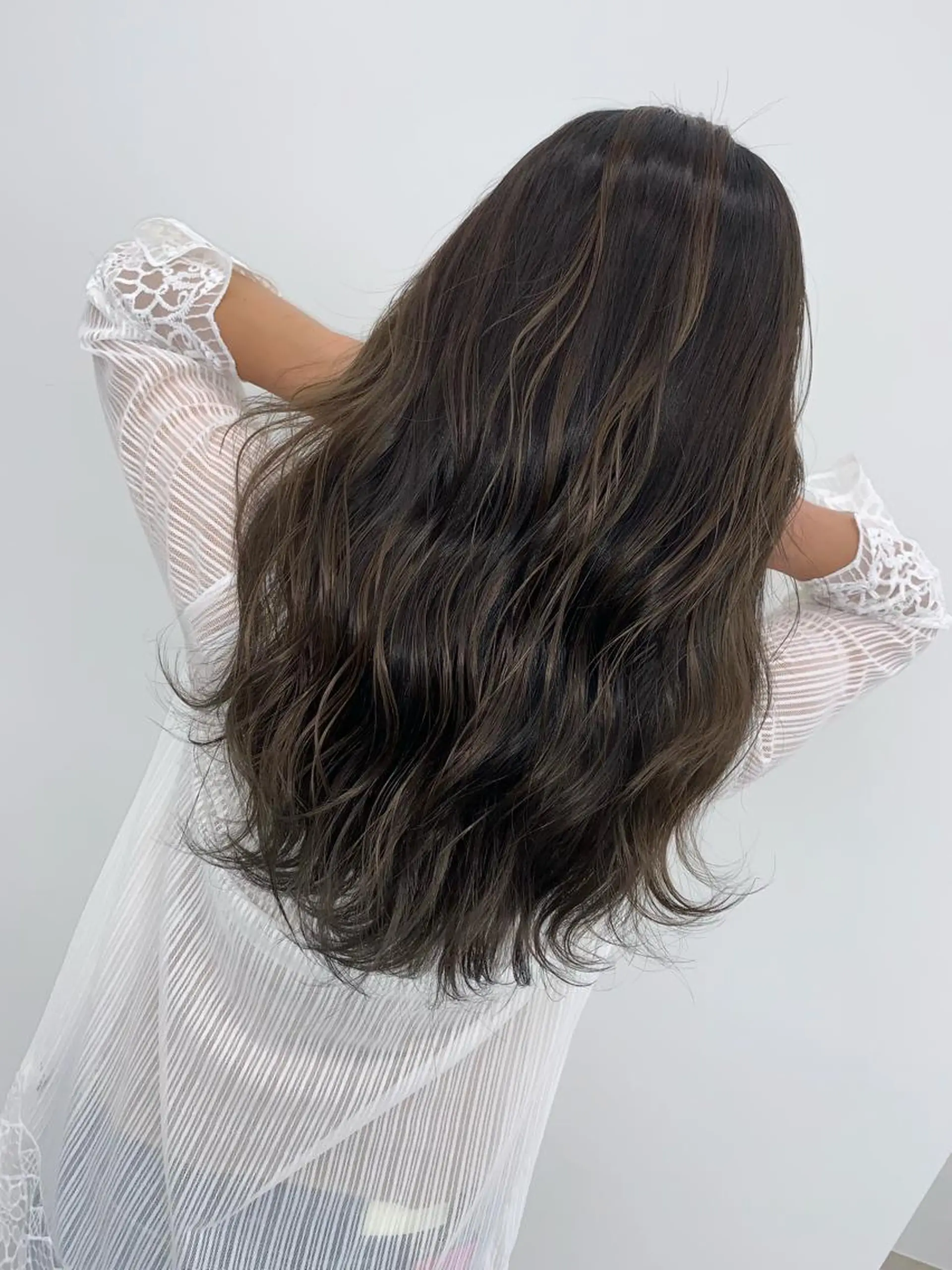 ロング レイヤーカット BOTANIUM by Rr SALON所属・山田 絵里菜のヘアスタイル