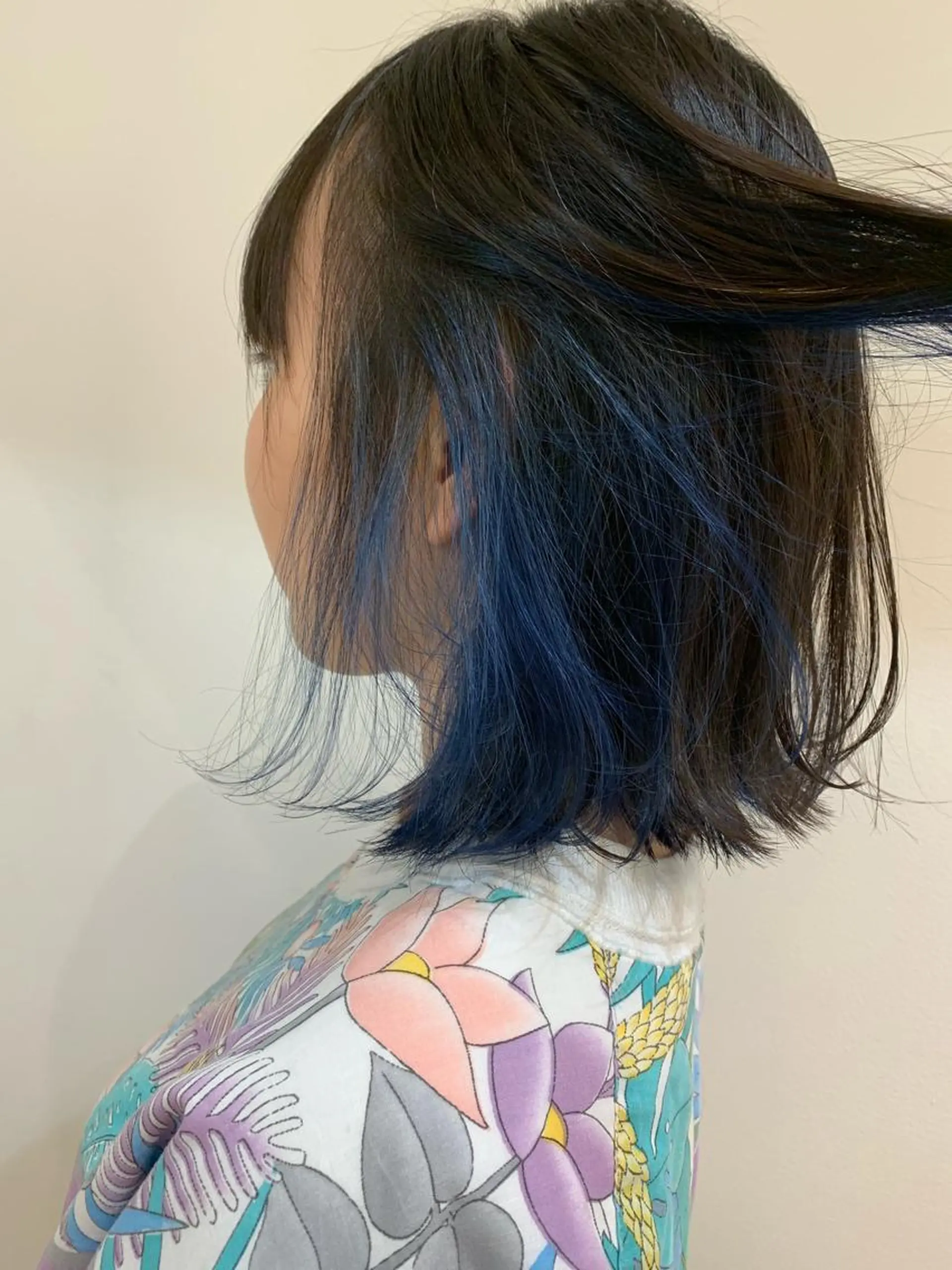 ミディアム カラー ヘアアレンジ FRAME+spa&hair roomなんば駅前店所属・🌸MAYU🌸 ハイトーン➕レイヤーのヘアスタイル