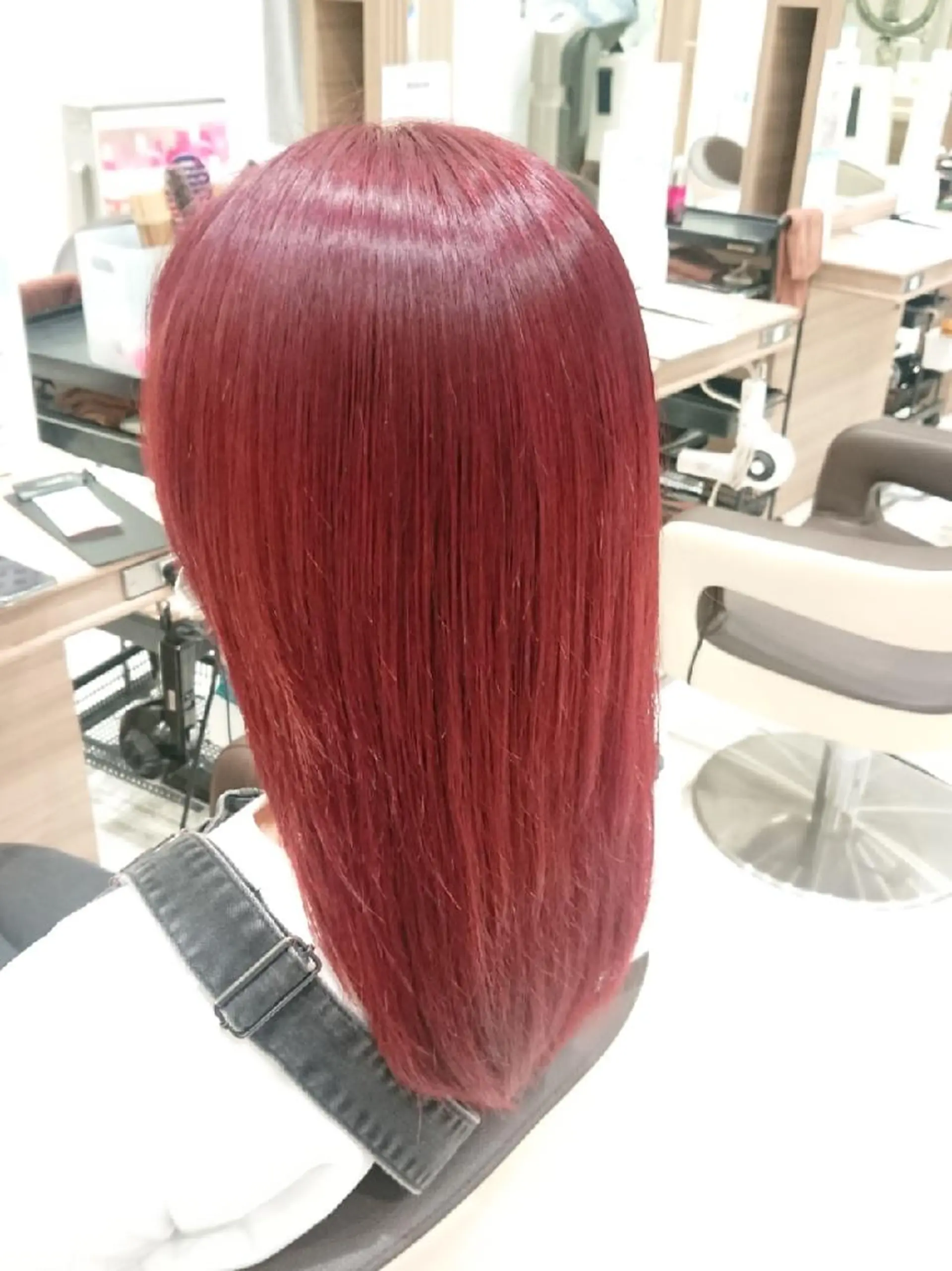セミロング カラー ブリーチ ボルドーカラー ケアブリーチ レッドカラー あらげ 🌈推しカラー🌈ᵕのヘアスタイル
