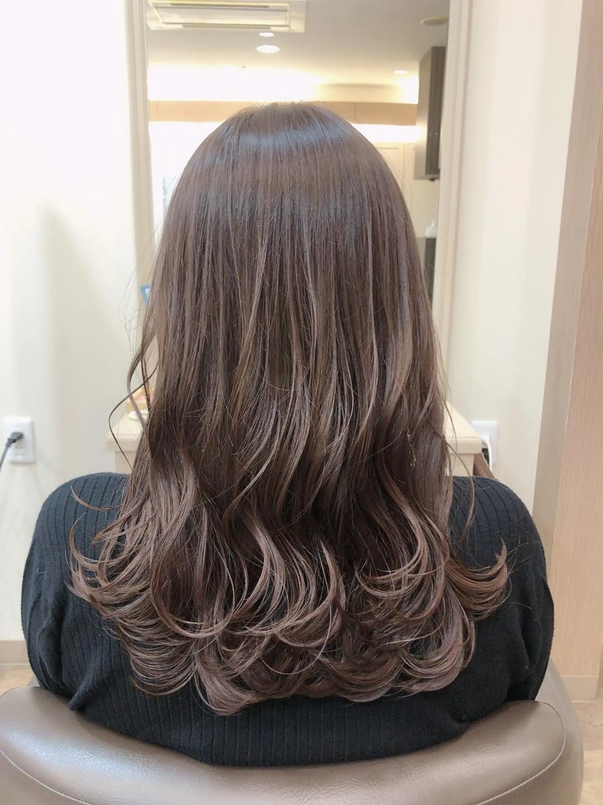 セミロング カラー イルミナカラー ヘアカラー 尚平 髪質改善 大人のデザインカラーのその他イメージ