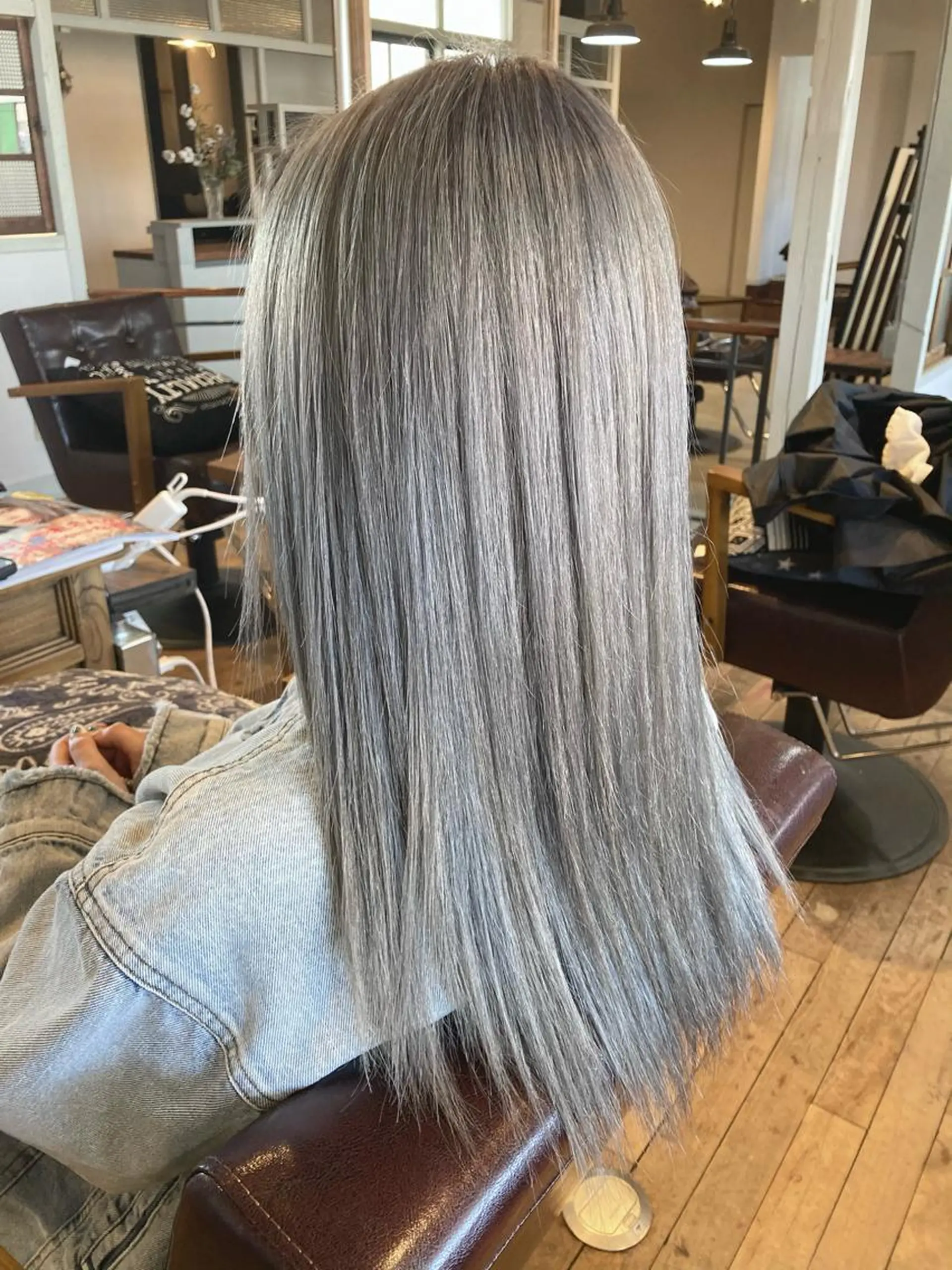 ロング タカツド ユウキのヘアスタイル
