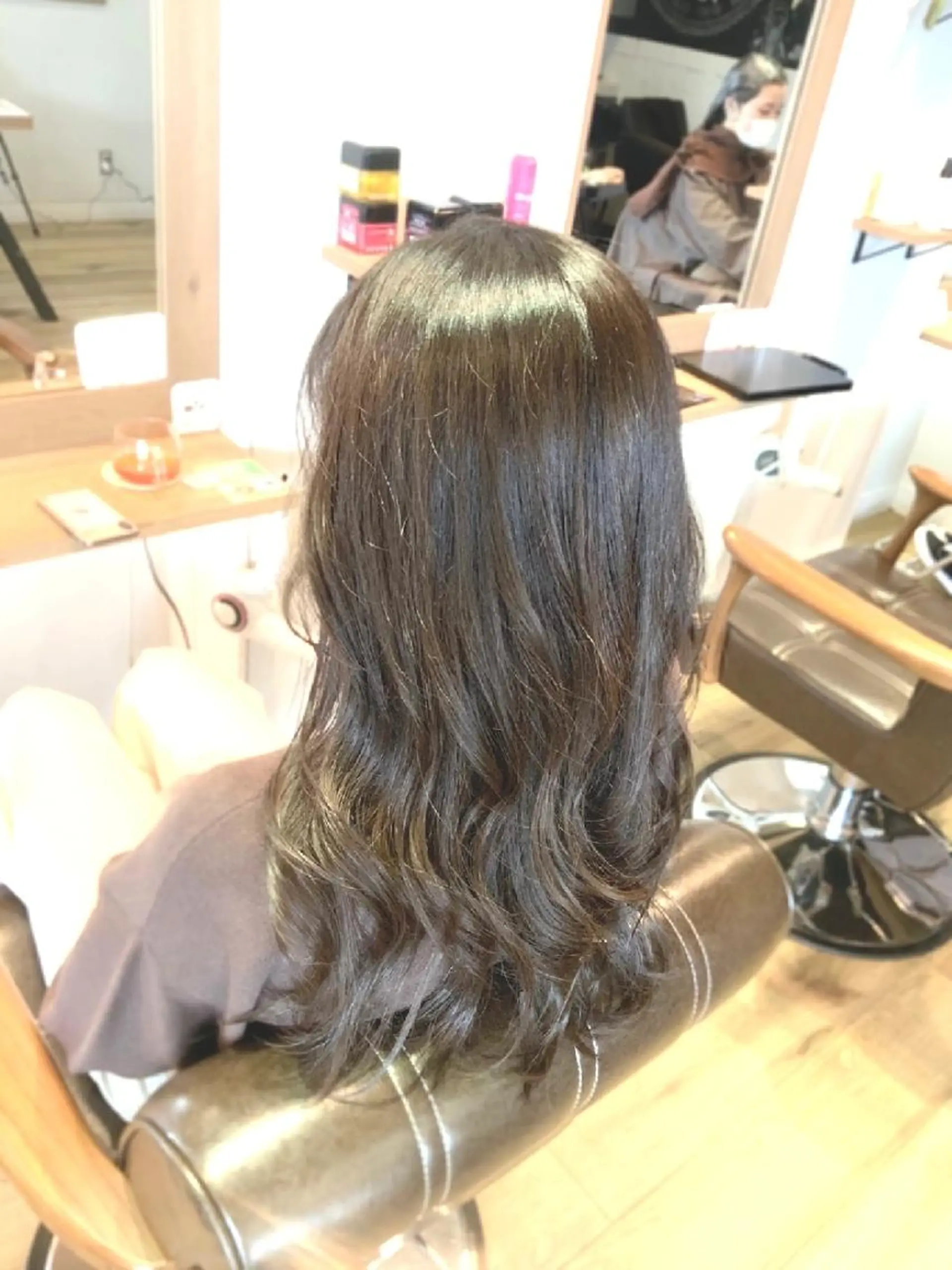 カラー グレージュ ヘアカラー トリートメント 堀 望美のヘアスタイル
