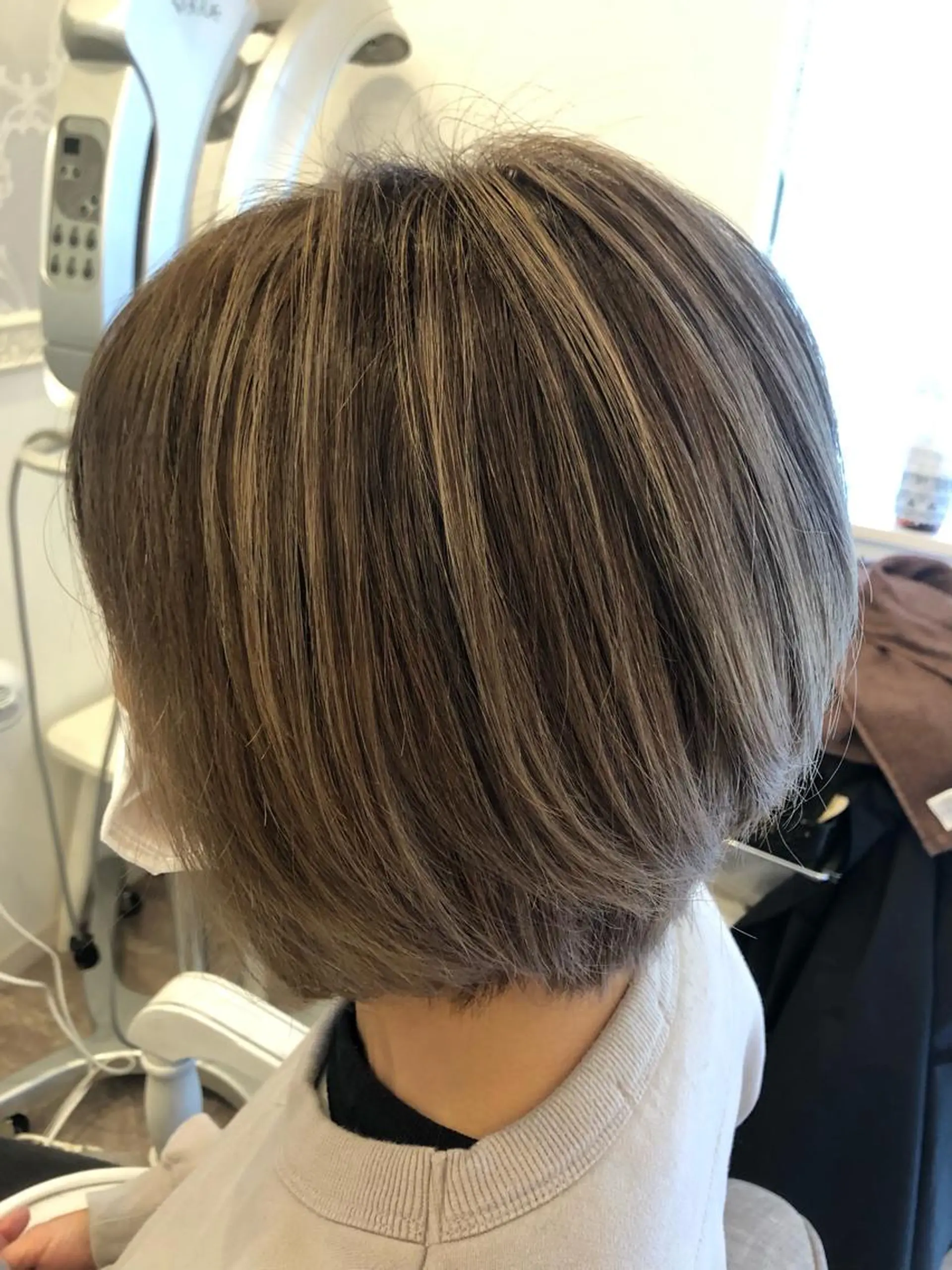 ショート レイヤーカット La.fleur ラ.フルールのヘアスタイル