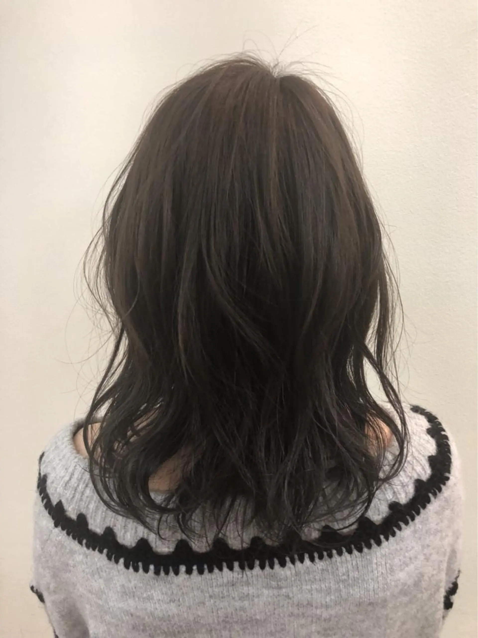 ミディアム カラー アッシュ 透明感カラー ホワイトアッシュ カット ヘアカラー トリートメント 萌花 moeka /韓国/レイヤーのヘアスタイル