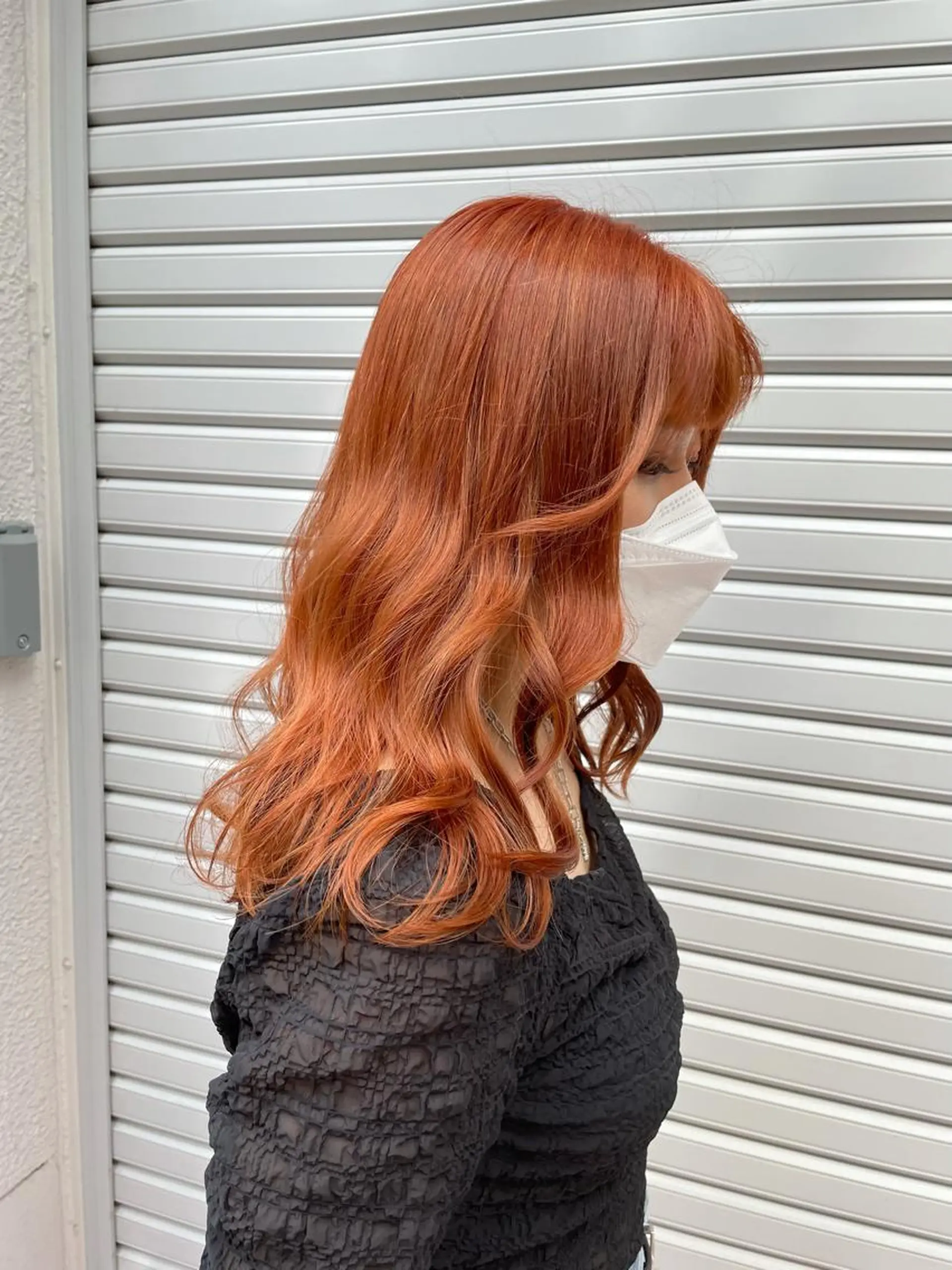 セミロング カラー ブリーチ オレンジ ヘアアレンジ にいた　かづしげのヘアスタイル