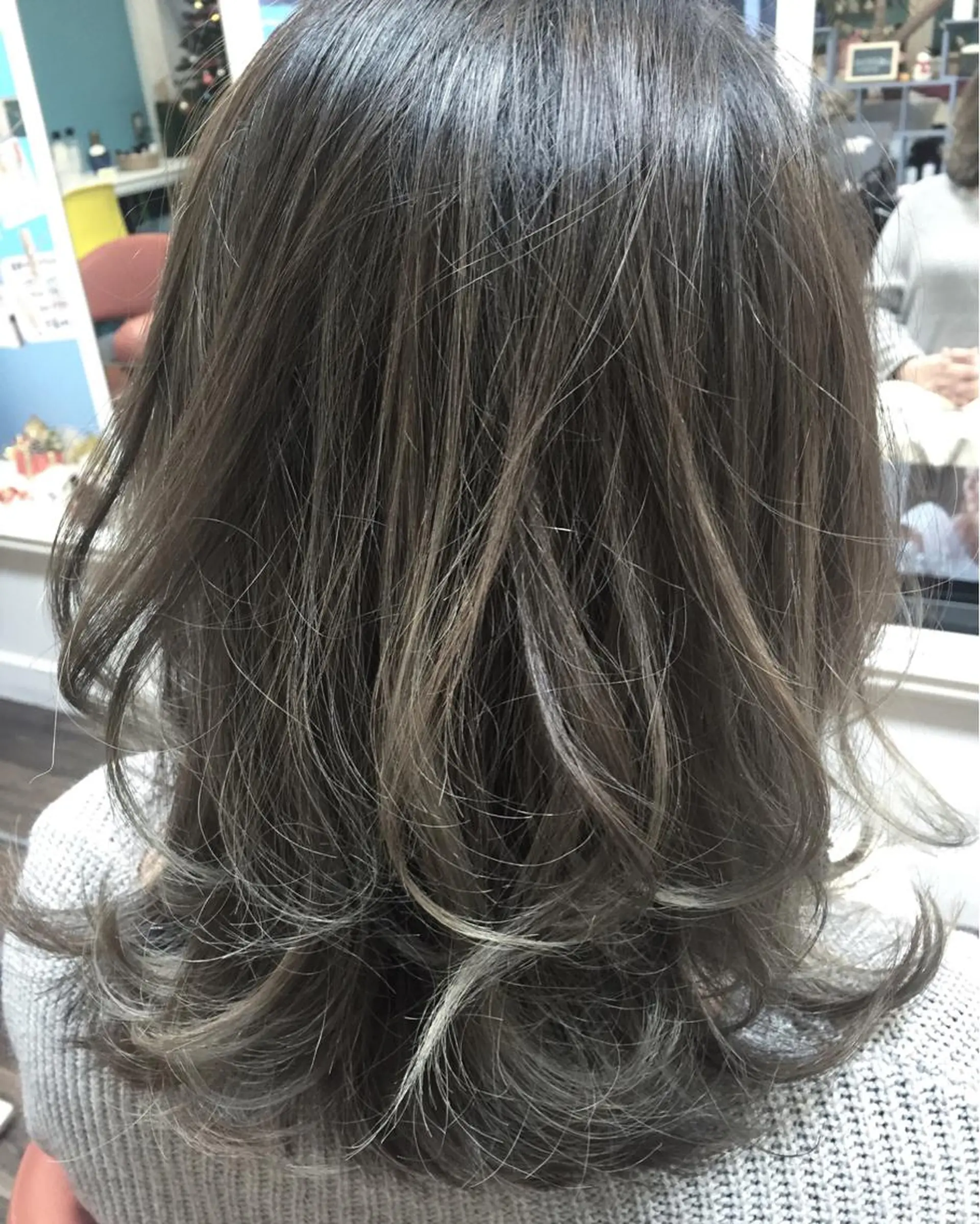 ミディアム ハイライト パーマ、髪質改善 川崎祐介のヘアスタイル