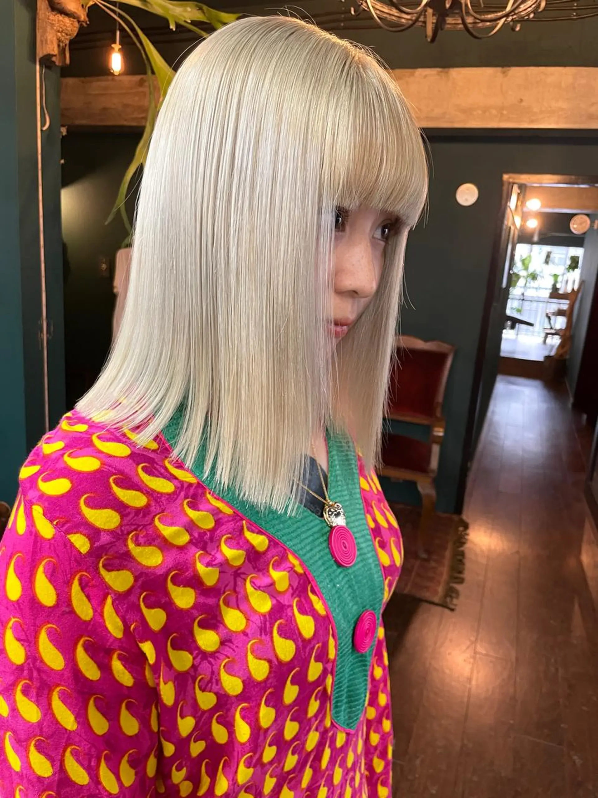 ミディアム カット ヘアカラー トリートメント vivre libre所属・vivre libreのヘアスタイル