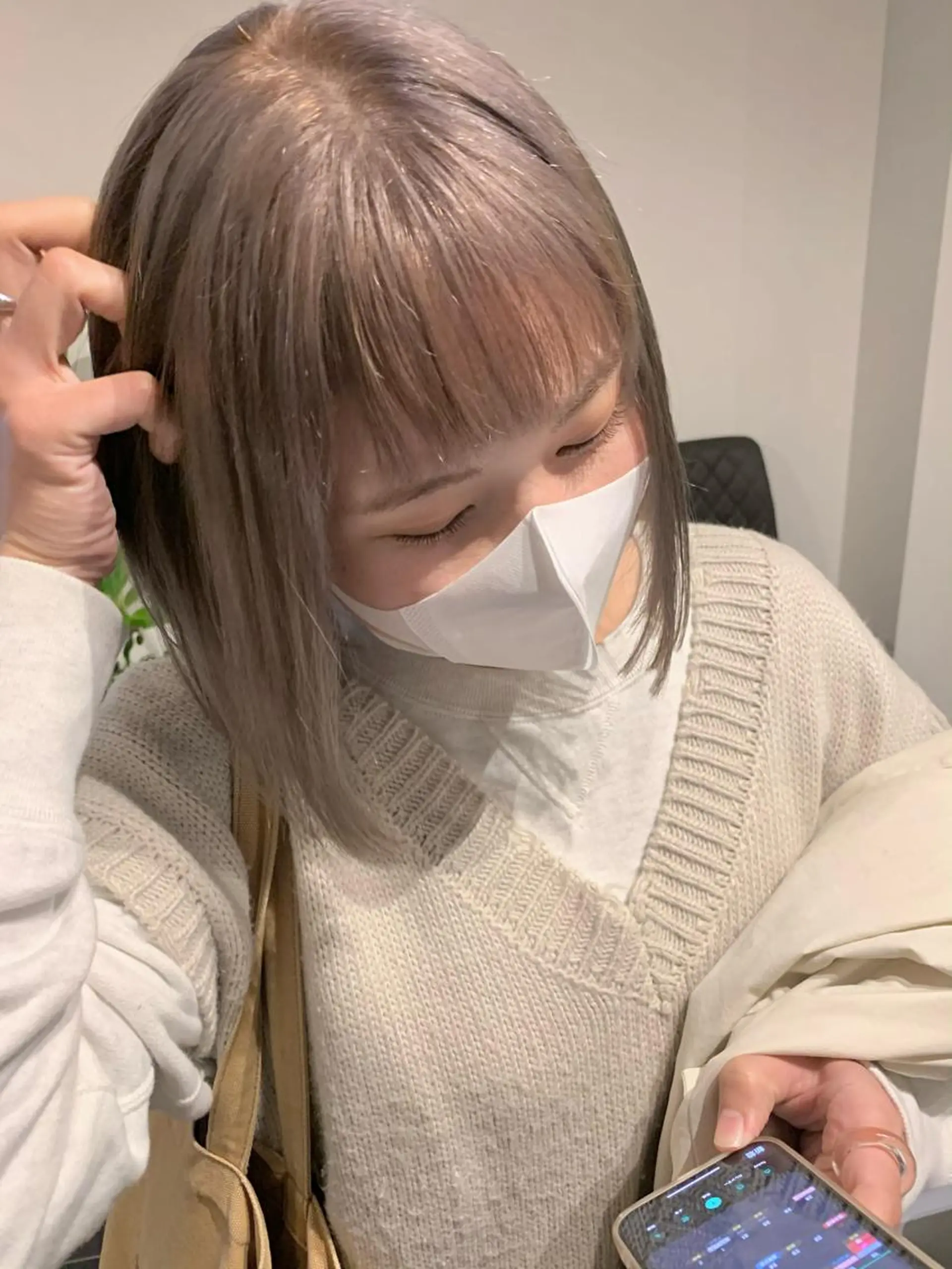 ショート カラー ベージュカラー ブリーチ ケアブリーチ デザインカラー ダブルカラー 桃果 momokaのヘアスタイル