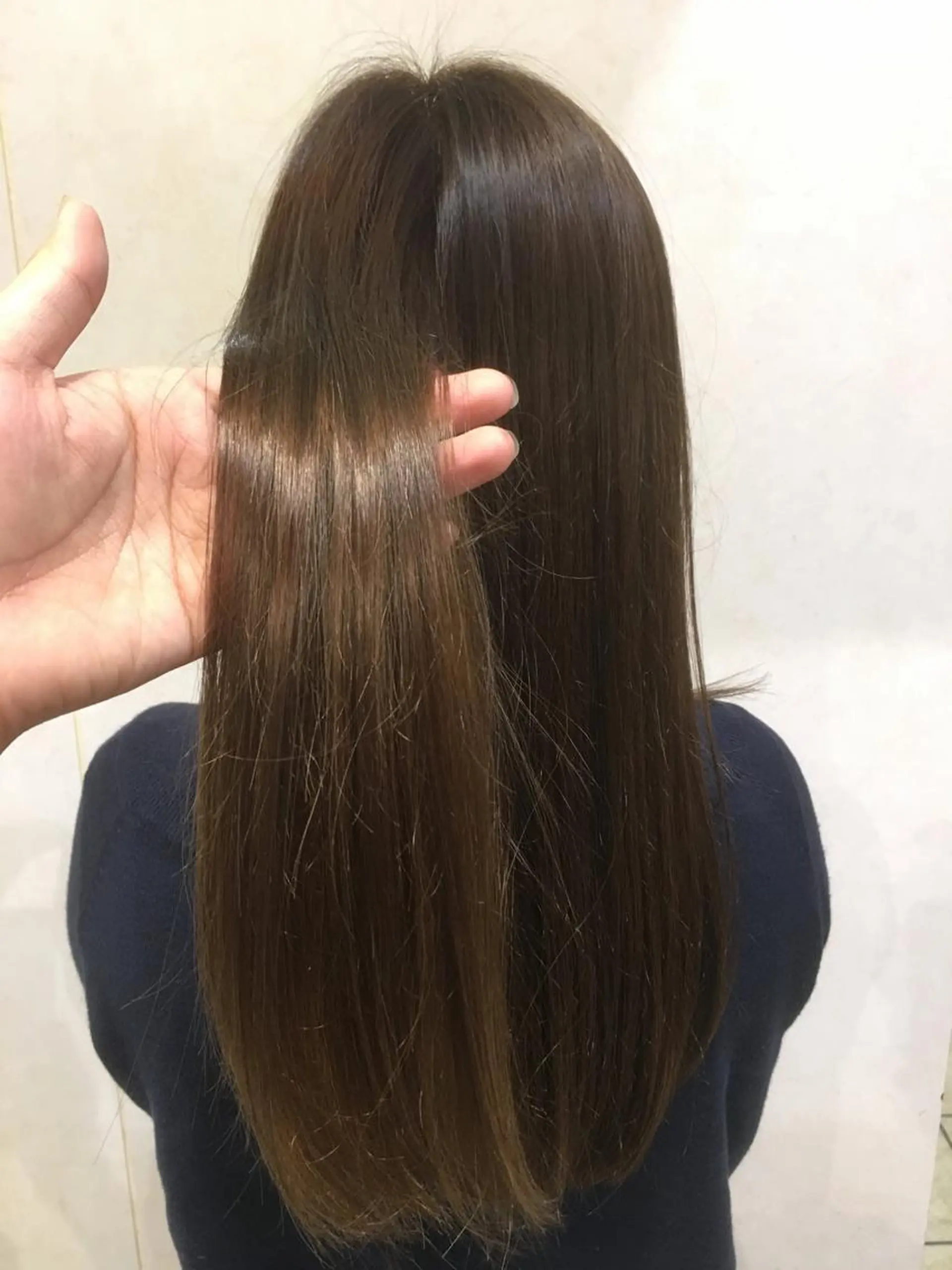 セミロング カラー TAKA 髪質改善のヘアスタイル