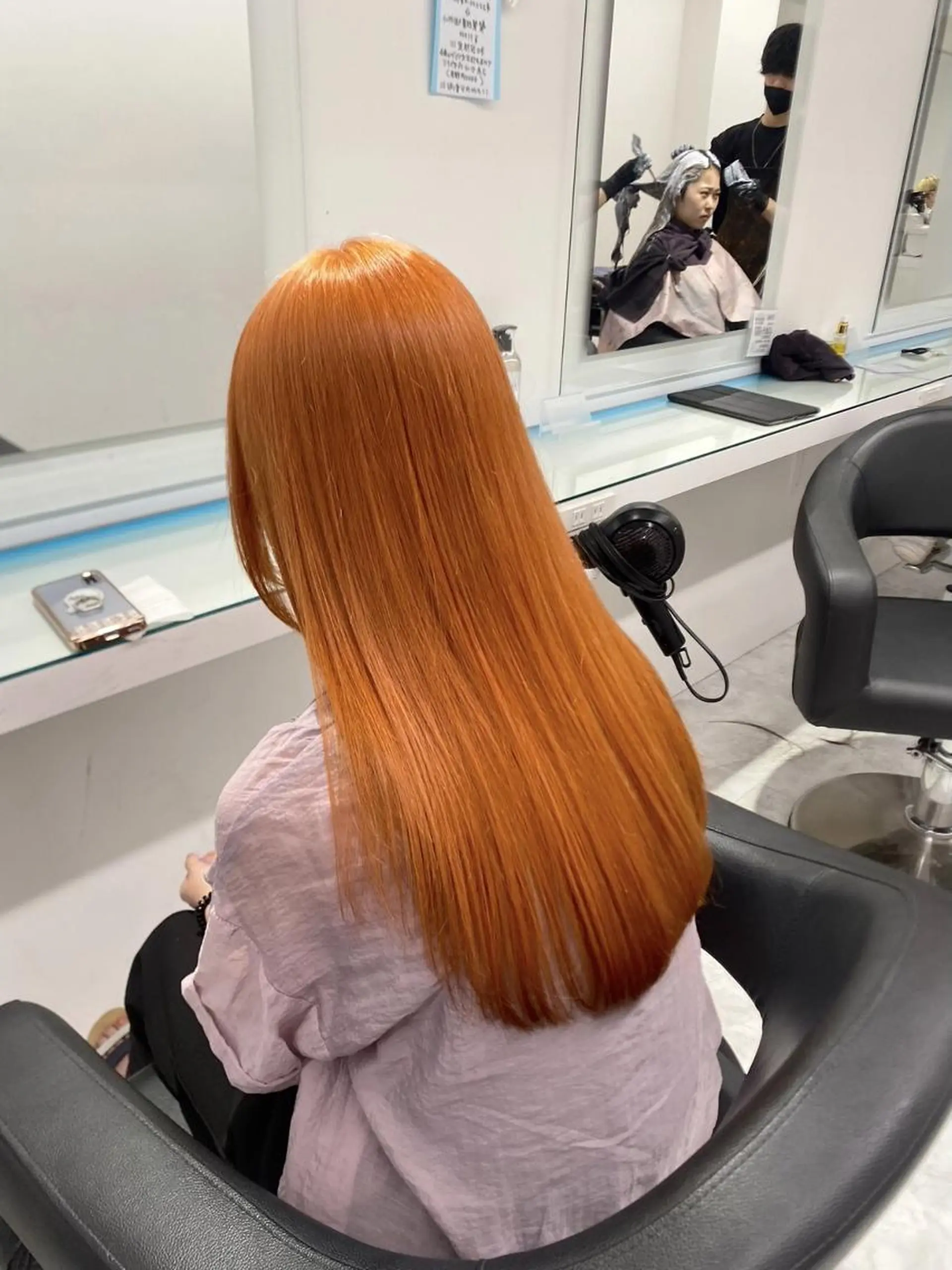 カラー セミロング 🍒透明感カラー🌨 🥕ハイトーンカラーのヘアスタイル