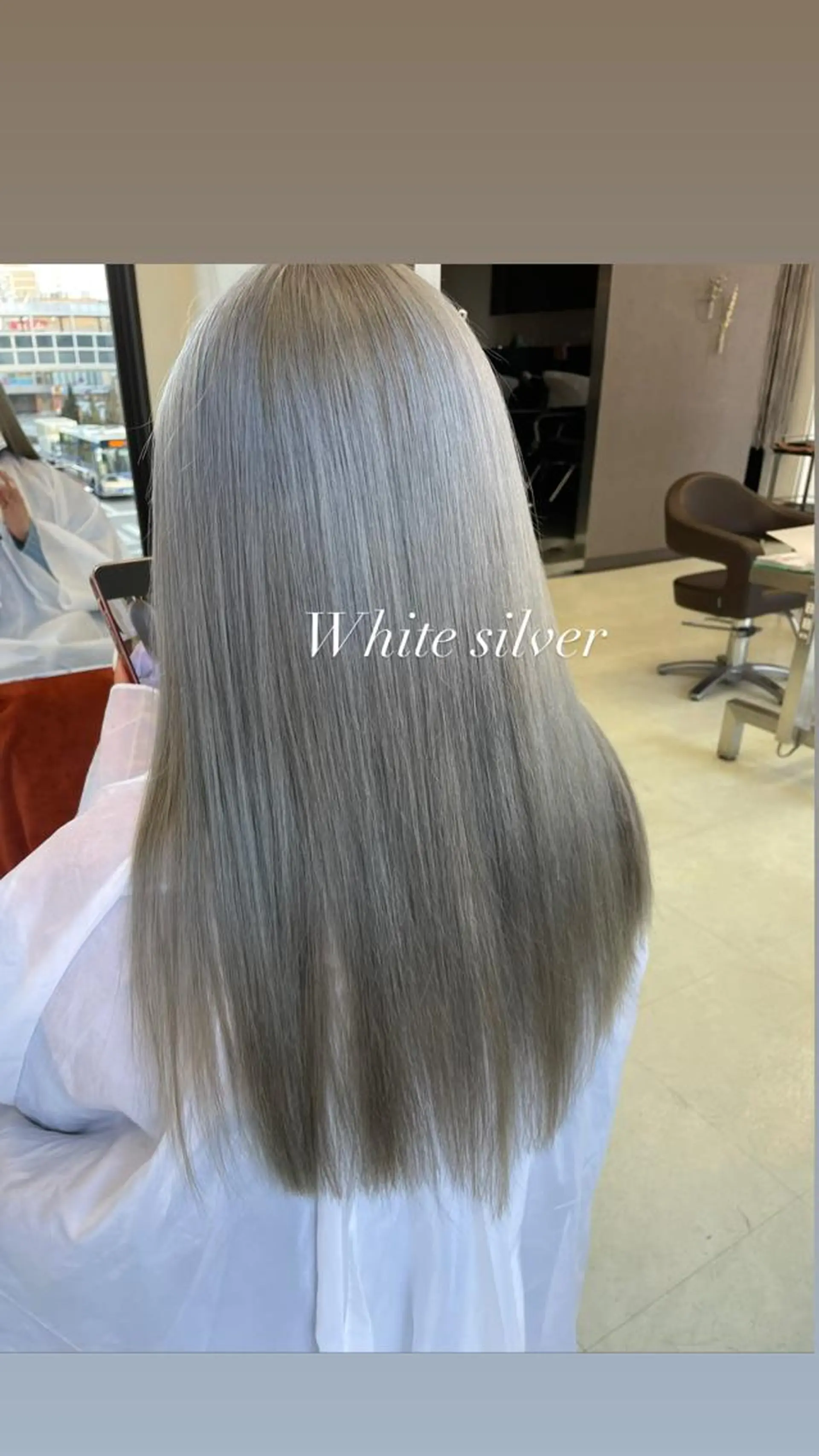 ロング カラー ブリーチ ダブルカラー シルバー ホワイトシルバー ヘアーメイクWiLL 西宮店所属・川上 紗也加のヘアスタイル