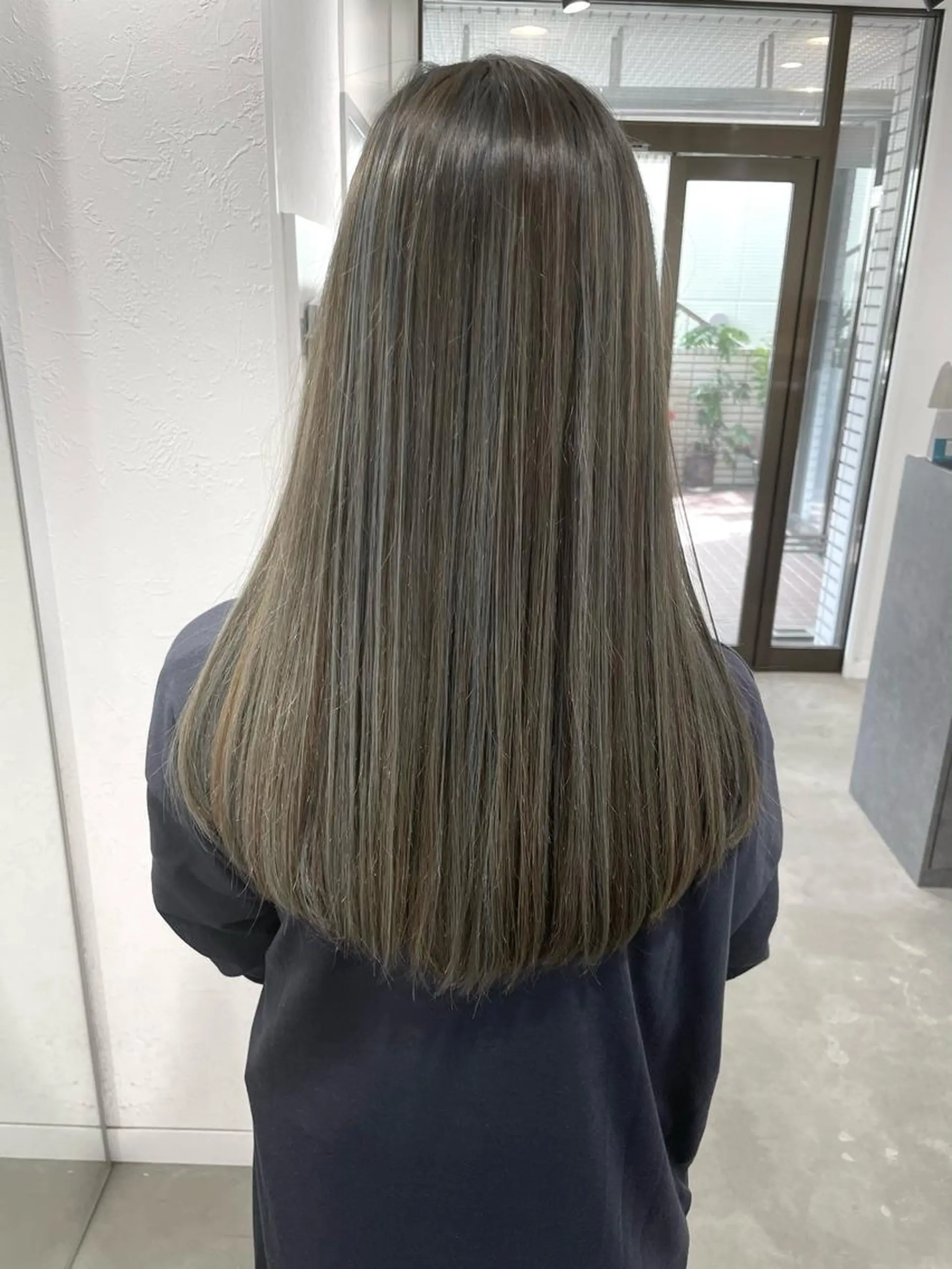 ロング カラー アッシュ カット ヘアカラー トリートメント 2nd所属・🤍2nd🤍田所 美希のヘアスタイル