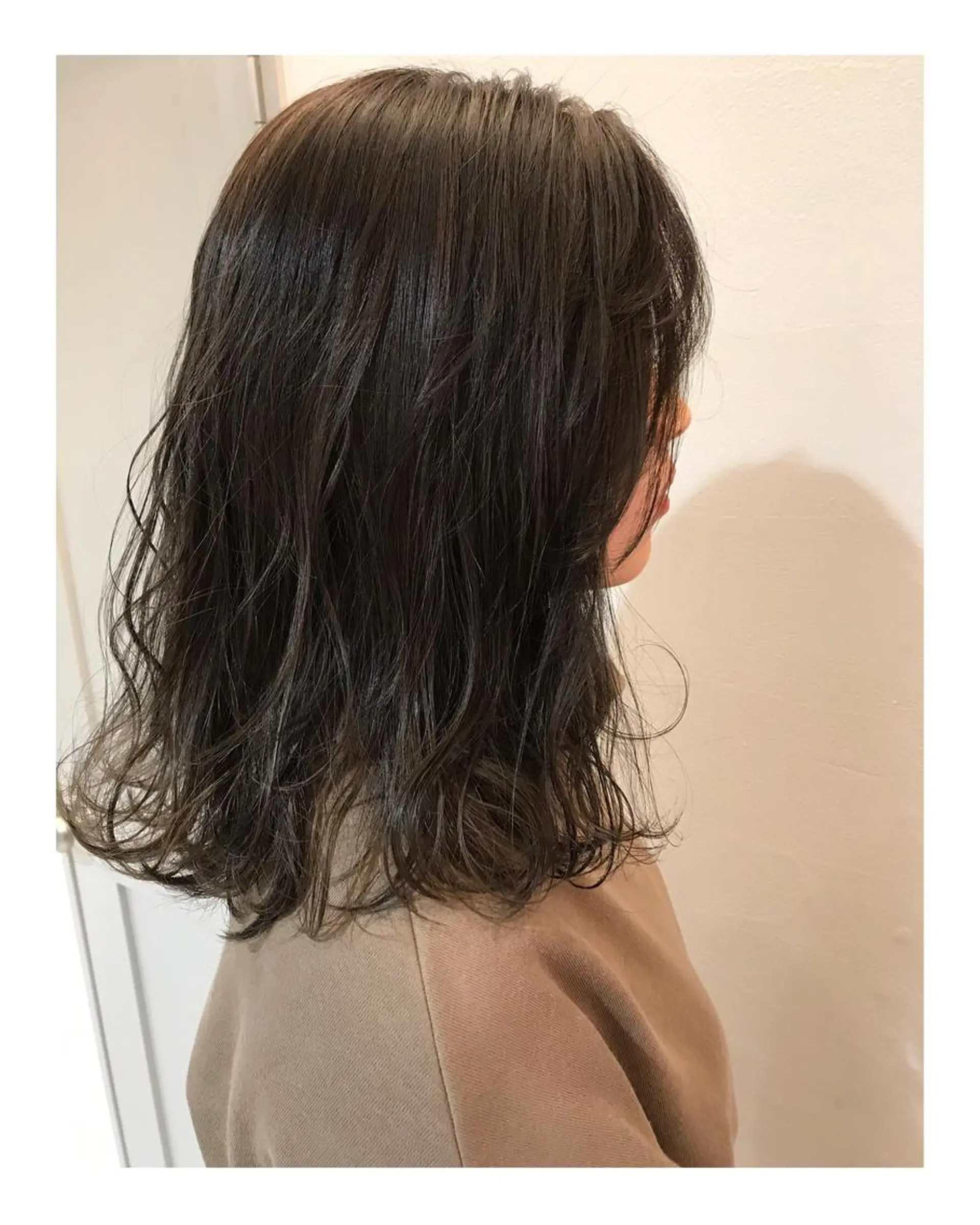 ミディアム カット ヘアカラー 河田 海陽のヘアスタイル