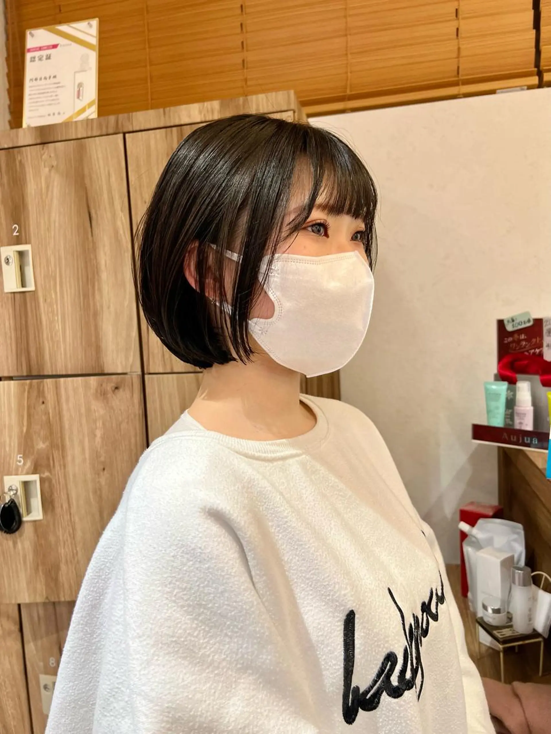 ショート カラー くせ毛 ショートヘア Oasisgarden所属・レイヤー/ブリーチ MOMOのヘアスタイル