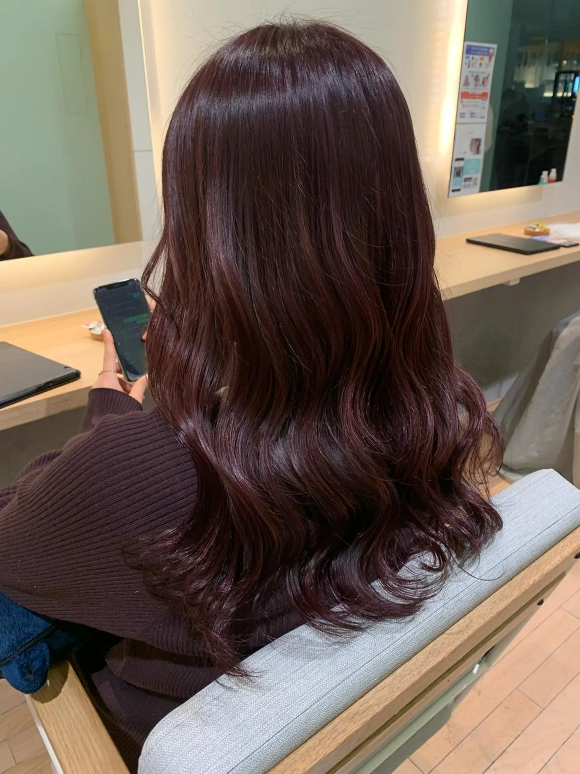 カラー レッドカラー 村松 萌のヘアスタイル