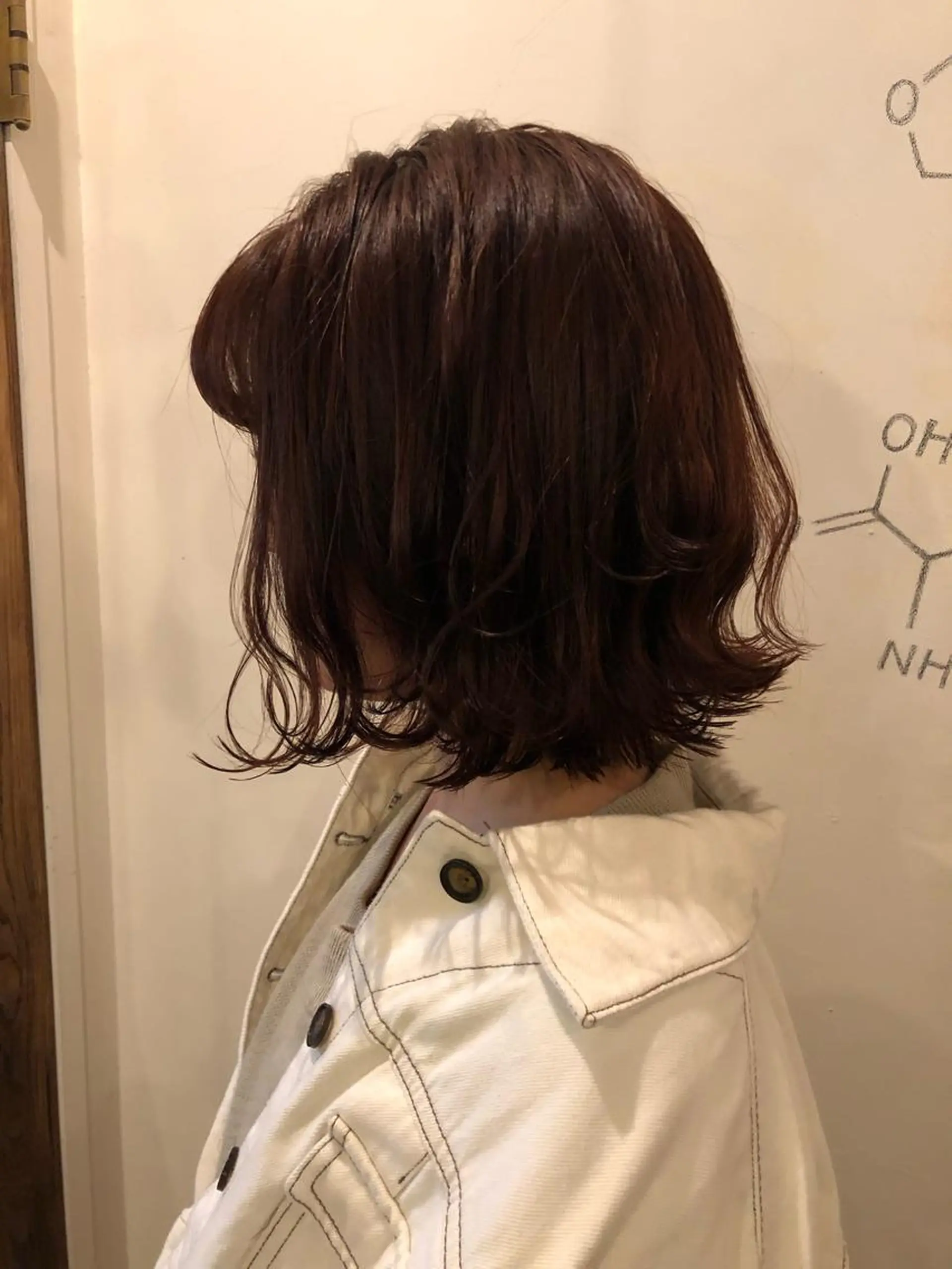 ミディアム カラー 外ハネヘア 口コミ評価4.9⭐︎ カワナベ　マサシのヘアスタイル