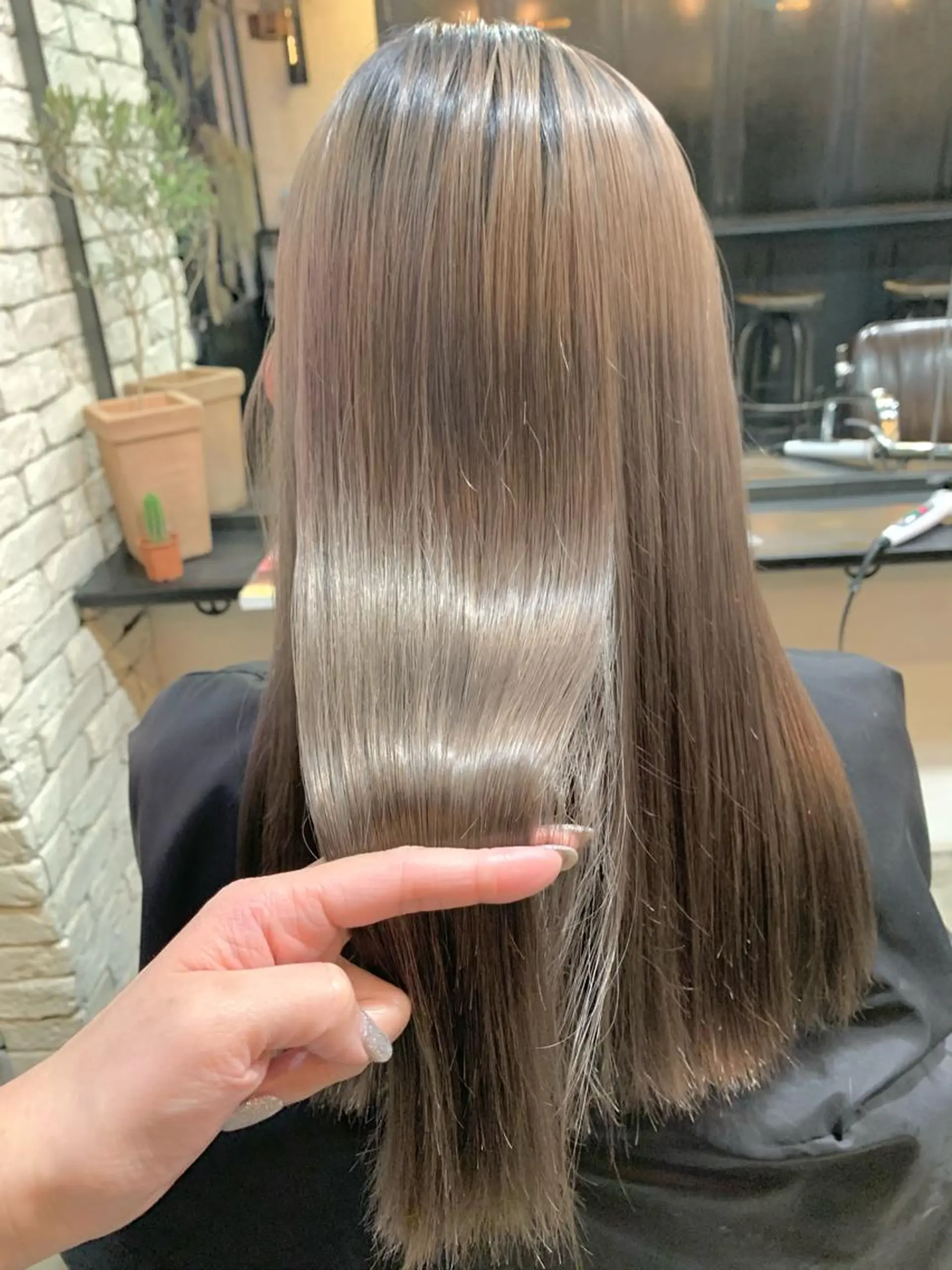 セミロング カラー ヘアアレンジ セミロングパーマ アディクシーカラー ベージュカラー グレージュ ハイライトカラー カット トリートメント ヘッドスパ ヘアセット レイヤーカット/艶髪 🎀笠原 優花🎀のヘアスタイル