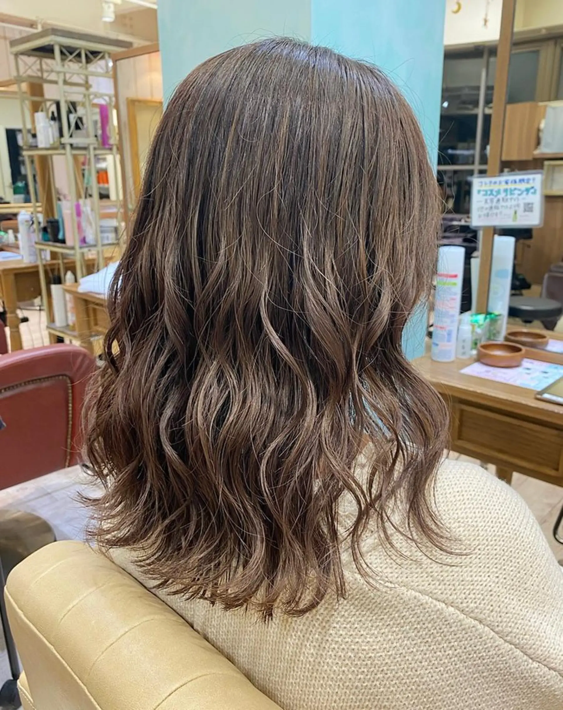 カラー ベージュカラー ブリーチ 透明感カラー ミルクティーベージュ シルバー 後藤 瀬奈のヘアスタイル