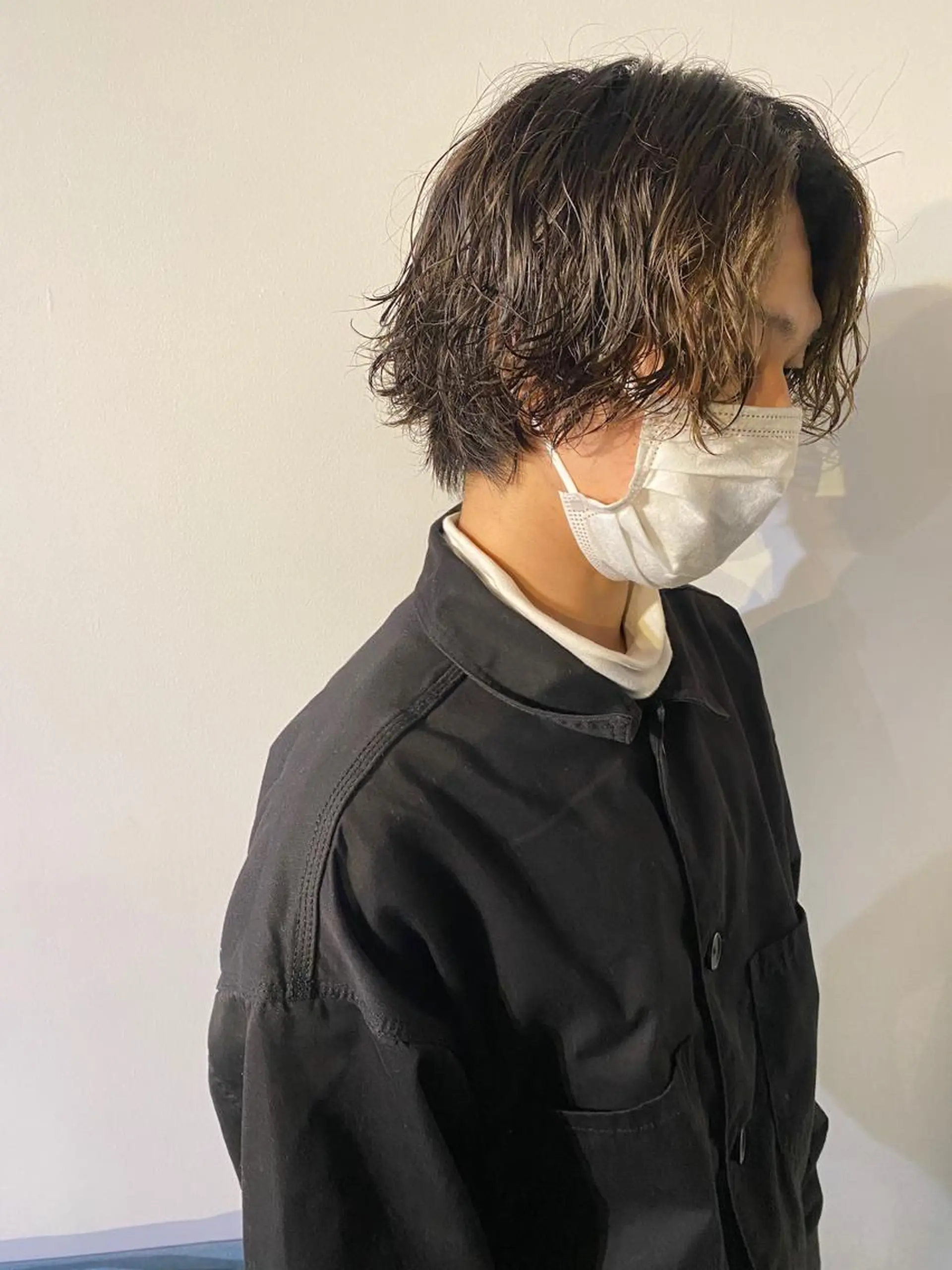 ミディアム パーマ メンズ ミディアムパーマ メンズブリーチ コンマヘア フェードカット メンズハイライト 🔹YUTA🔹 メンズパーマのヘアスタイル