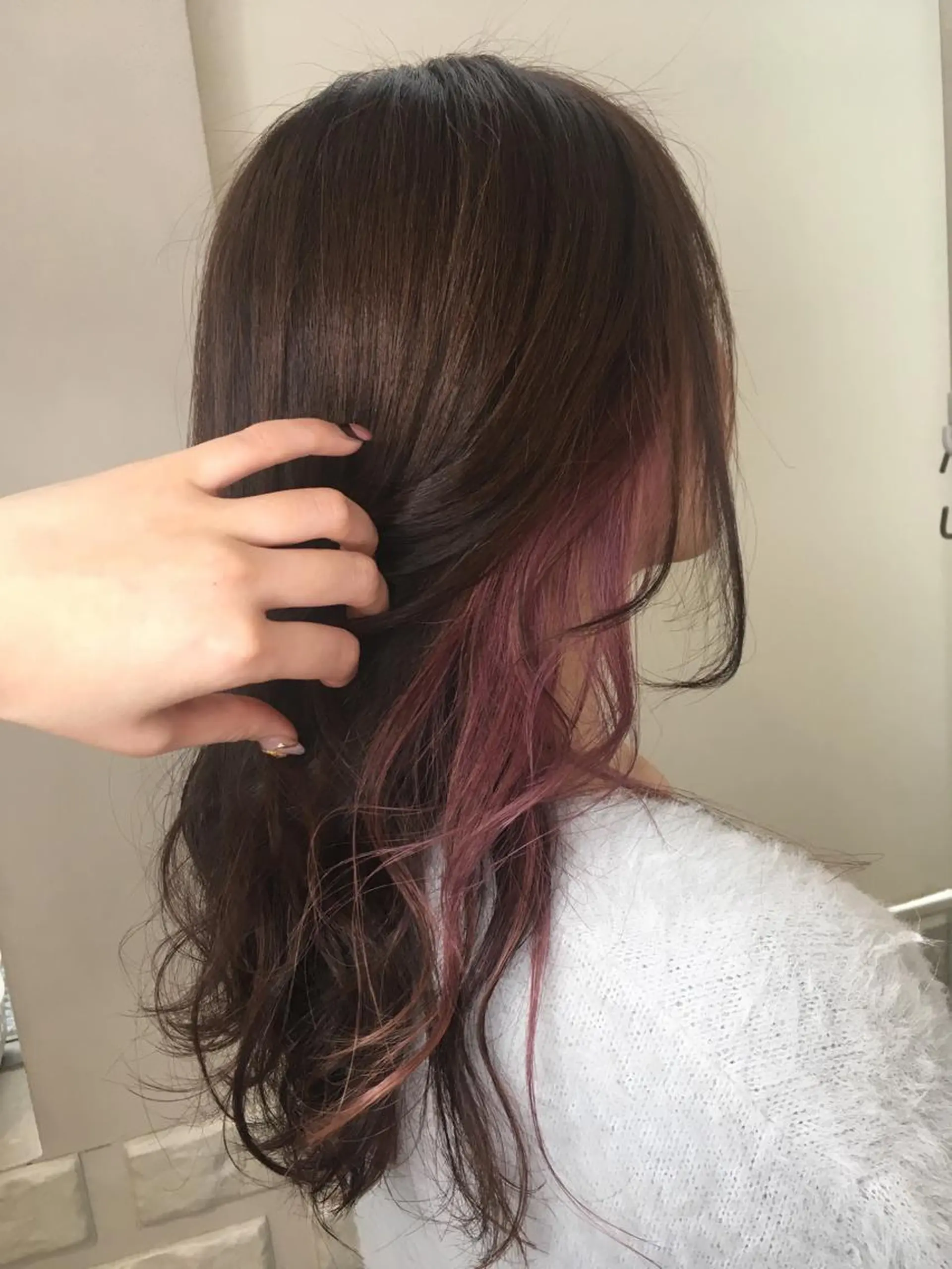 セミロング カラー インナーカラー 農添 杏のヘアスタイル