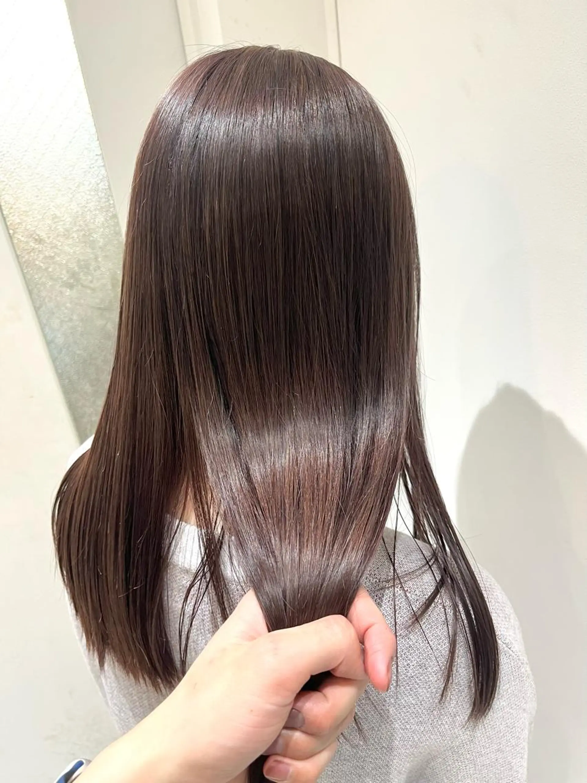 セミロング アッシュ 髪質改善 ヨシンモリ 韓国風ヘア トリートメント ヘアカラー 🌈透明感カラー 韓 国ヘアこうたろうのヘアスタイル