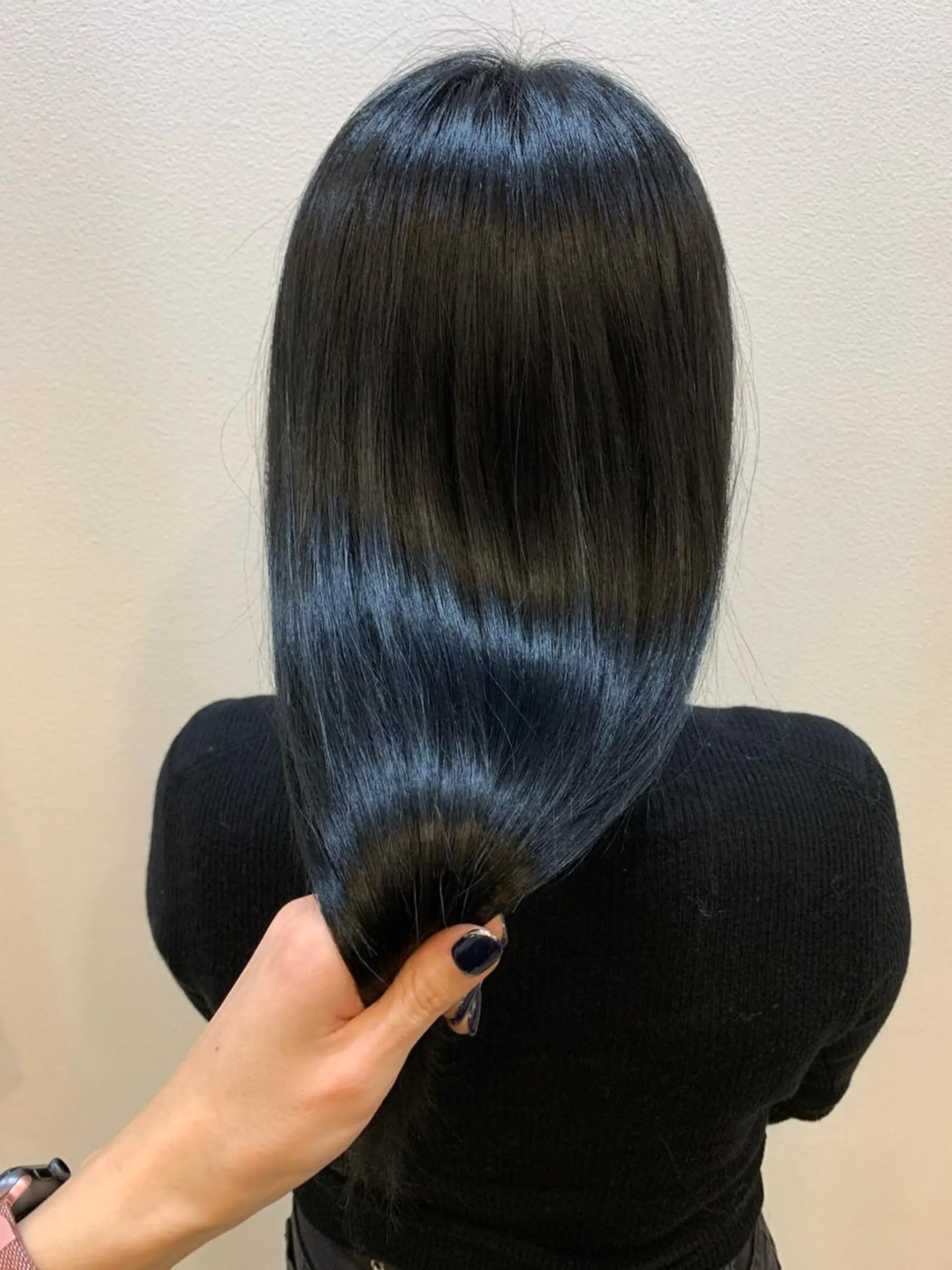 ロング カラー ヘアアレンジ 黒髪 ブルーカラー ブルーブラック 縮毛矯正 カット ヘアカラー 縮毛矯正 トリートメント 髪質改善支持率 No. 1✨mayuのヘアスタイル