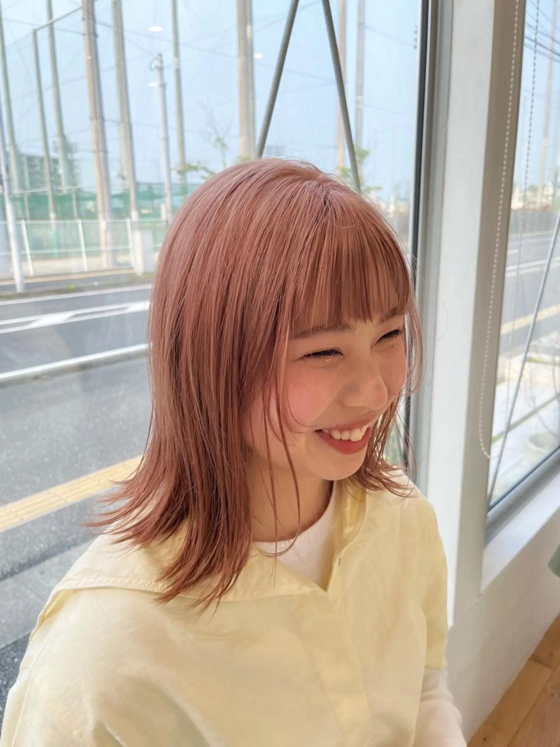 ミディアム 艶髪 富永　美玖のヘアスタイル