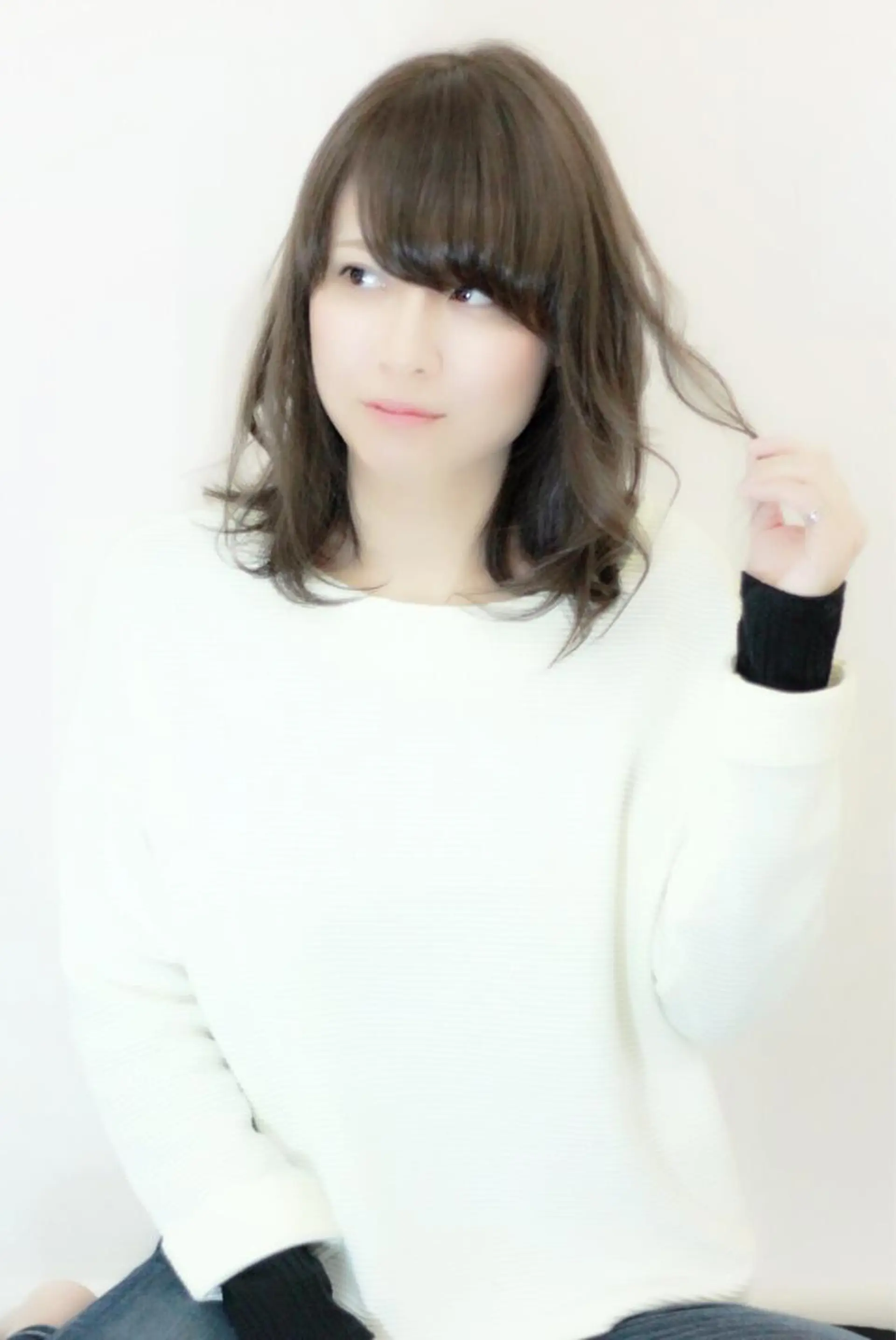 ミディアム カラー アッシュ グレージュ レイヤーカット 🤍デザインカラー 特化🤍HIROのヘアスタイル