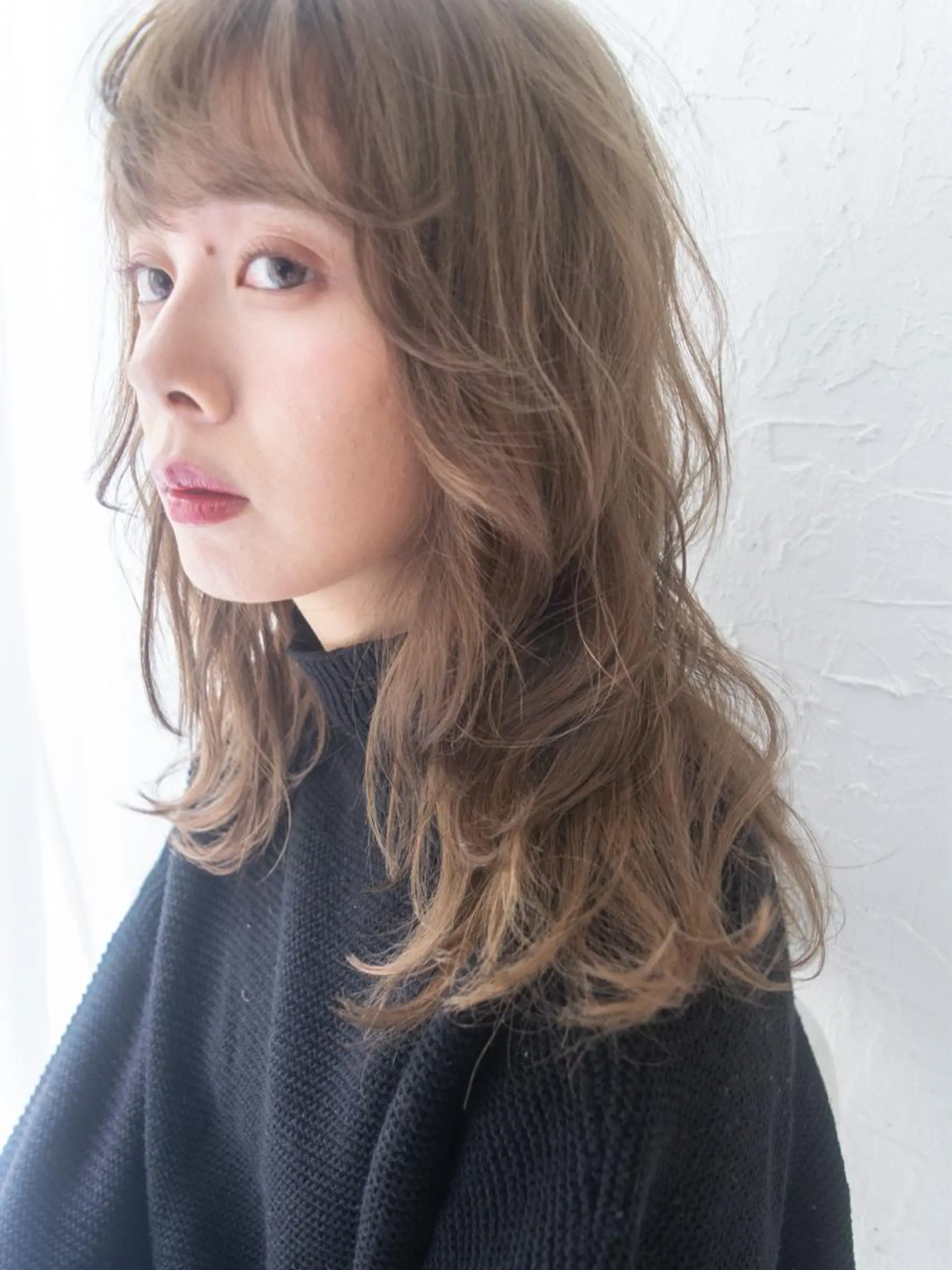 カラー ベージュカラー ミルクティーベージュ ヘアカラー トリートメント ハイトーンカラー RYUのヘアスタイル