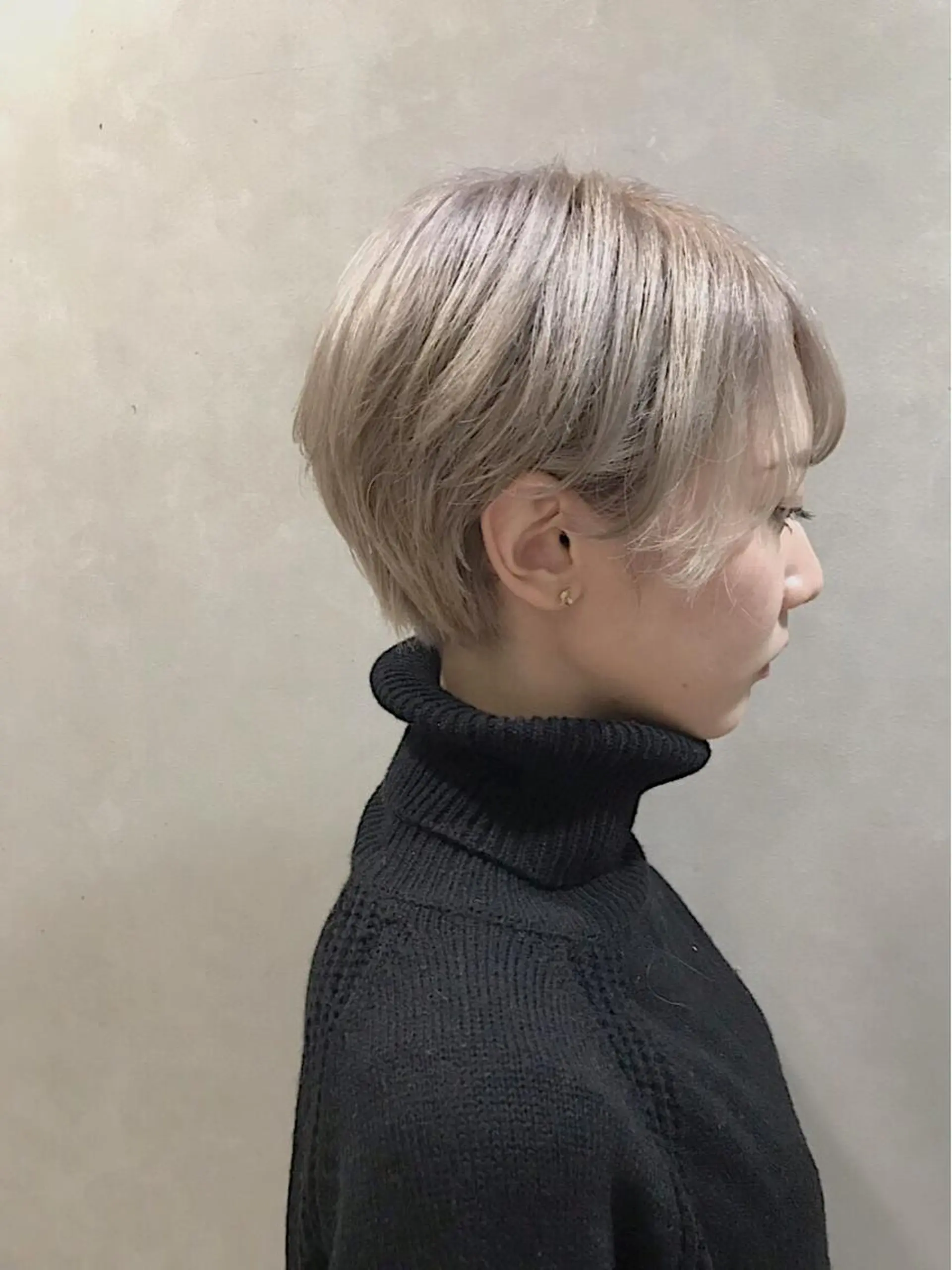 ショート カラー ベージュカラー ホワイトベージュ ヘアカラー トリートメント lani 天神大名/ブリーチのヘアスタイル